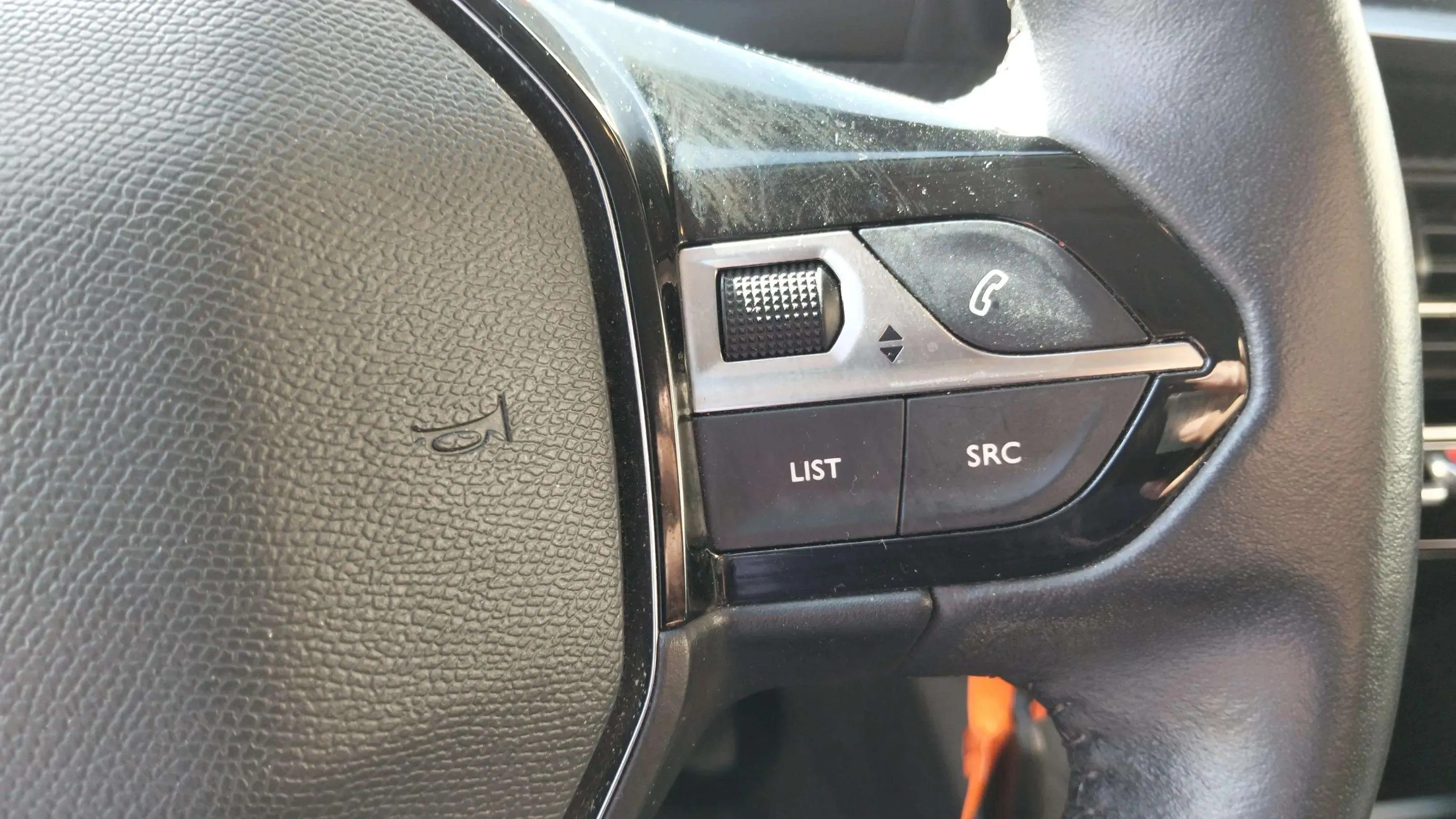Peugeot 2008 Active BlueHDi - foto 9