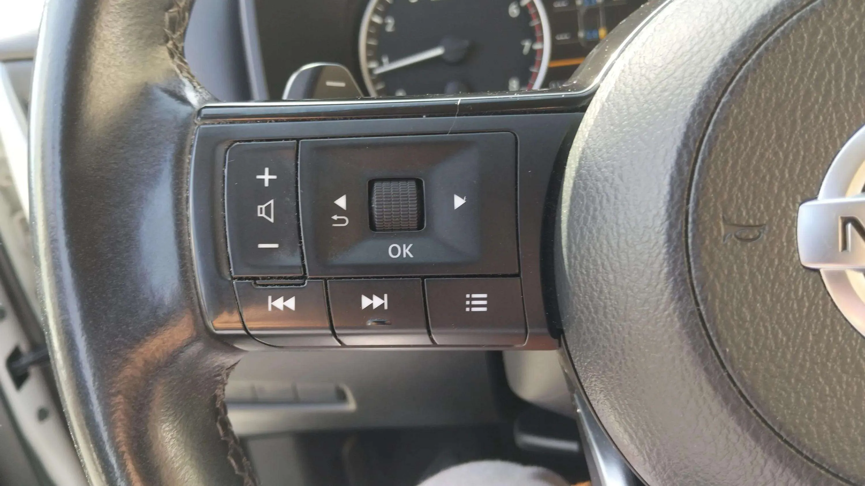 Nissan Qashqai DIG-T mHEV Xtronic Prem.Edit. Bit. - foto 8