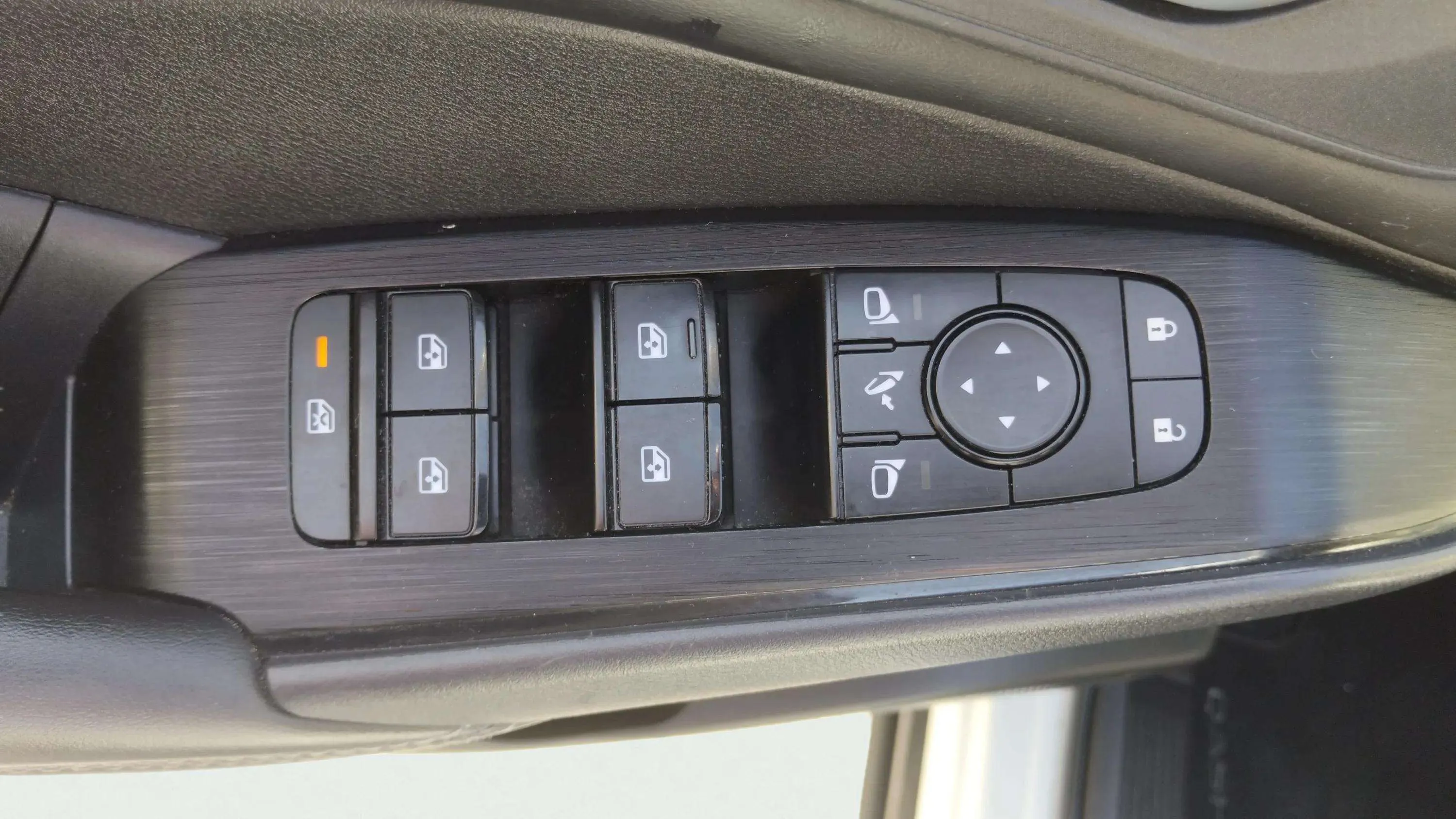Nissan Qashqai DIG-T mHEV Xtronic Prem.Edit. Bit. - foto 15