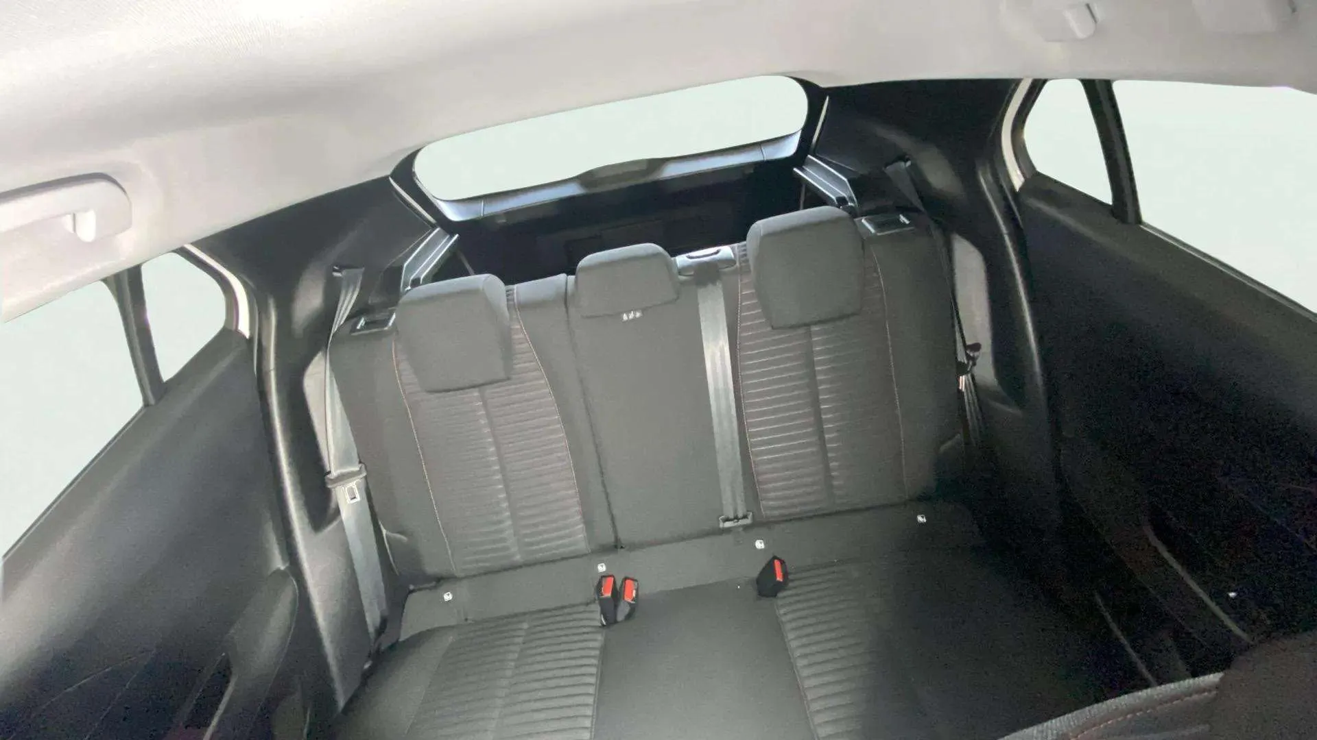 Peugeot 2008 Active Pack PureTech 100 BVM6 - foto 16