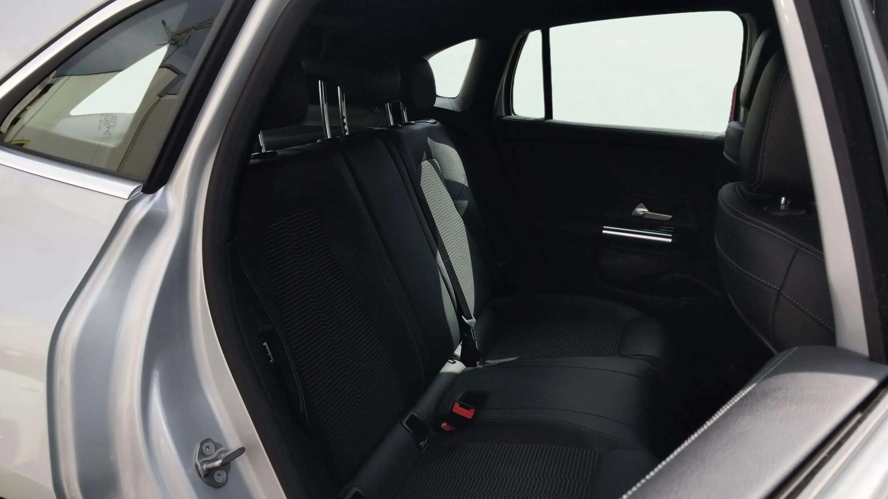 Mercedes-Benz GLA 250 e - foto 19