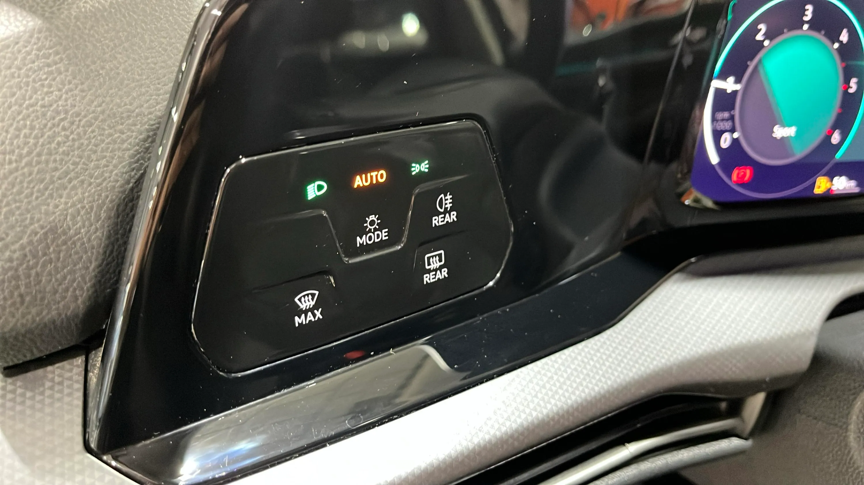 Volkswagen Golf 2.0 TDI - foto 15