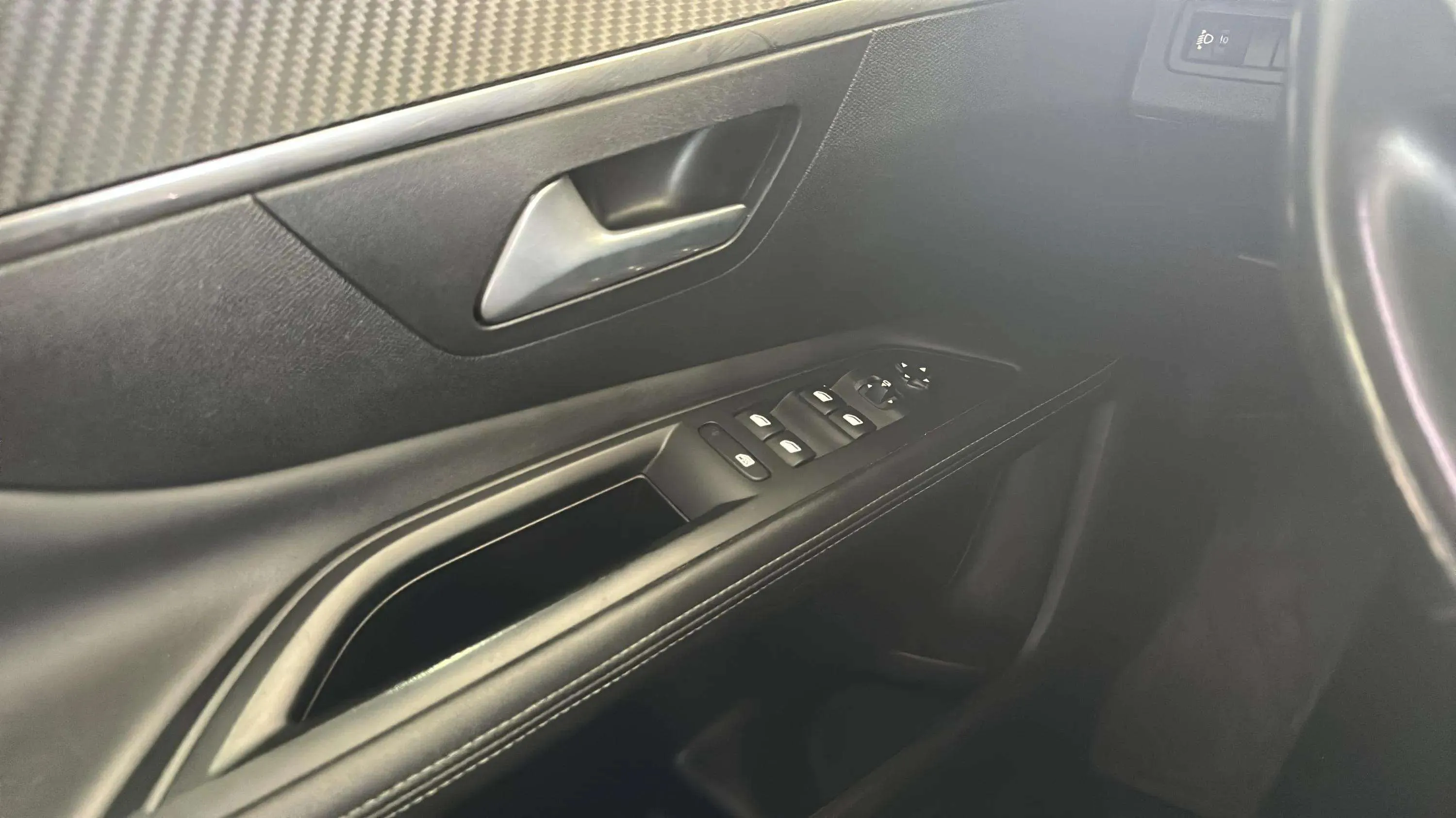 Peugeot 3008 1.2 PureTech Allure EAT8 - foto 17