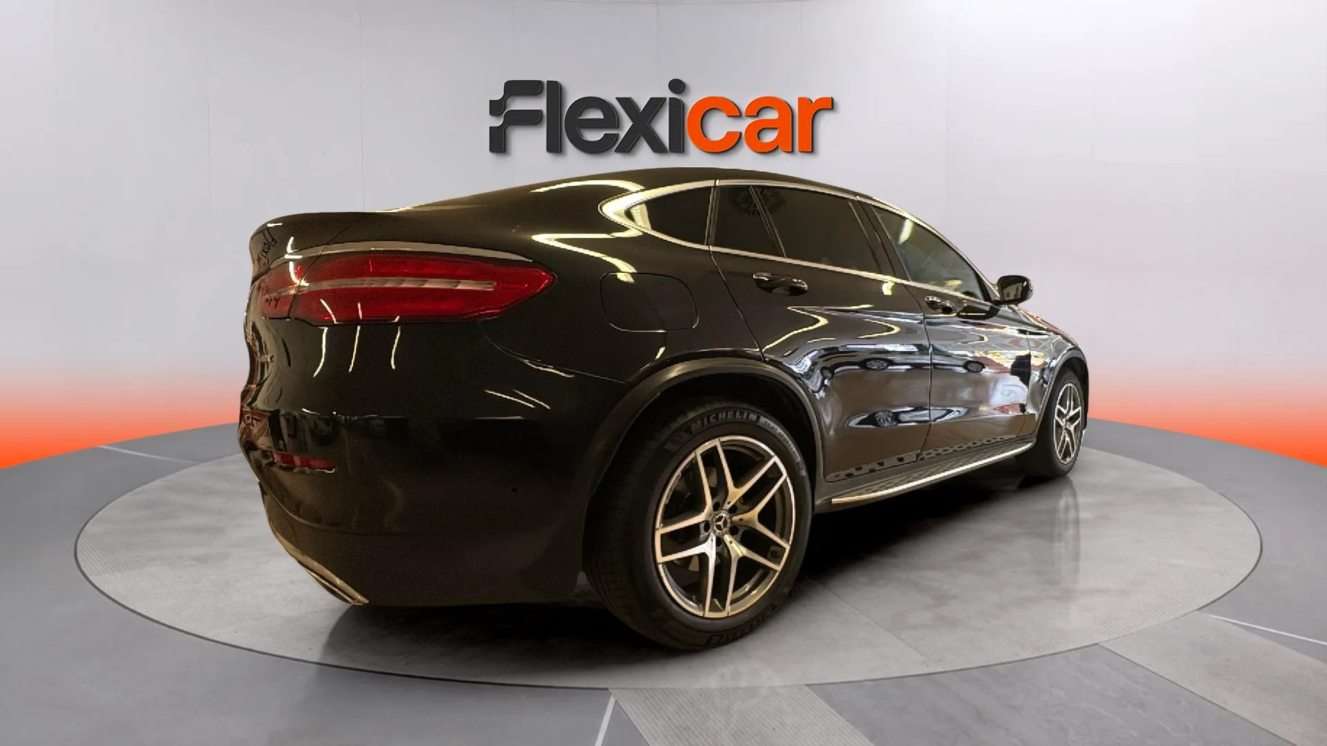 Mercedes-Benz GLC 250 4MATIC - foto 8