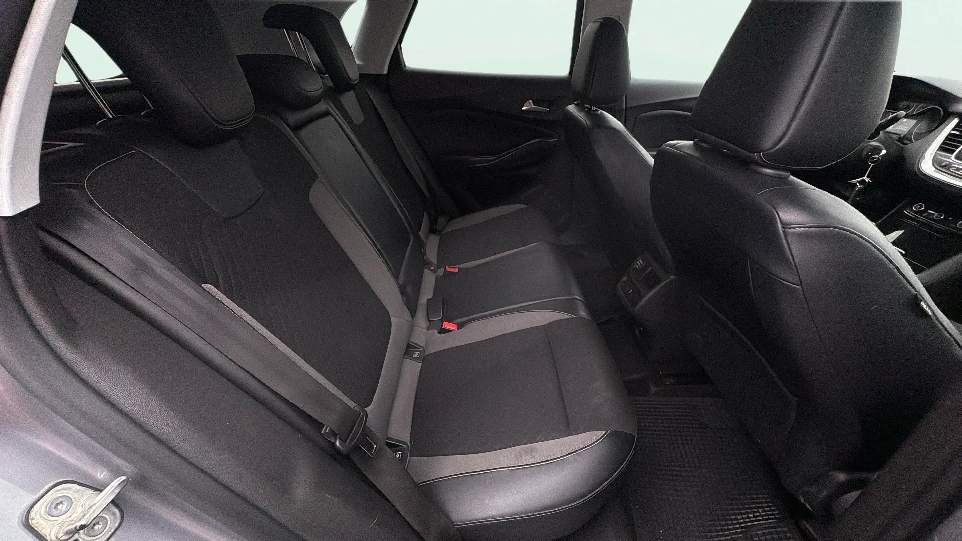 Opel Grandland 1.2 Turbo Selective - foto 11