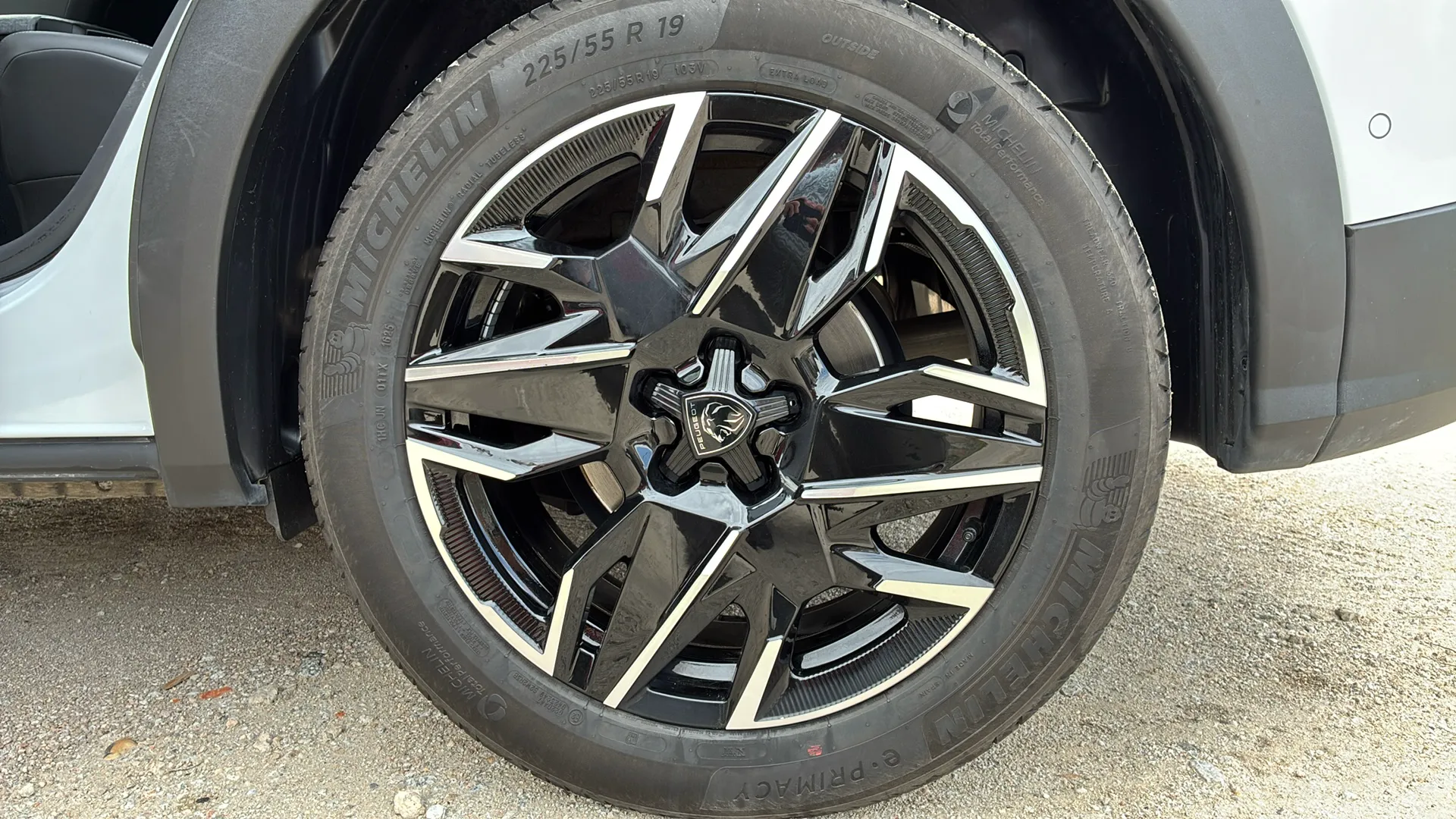 Peugeot 3008 1.2 GT eDCS6 - foto 29