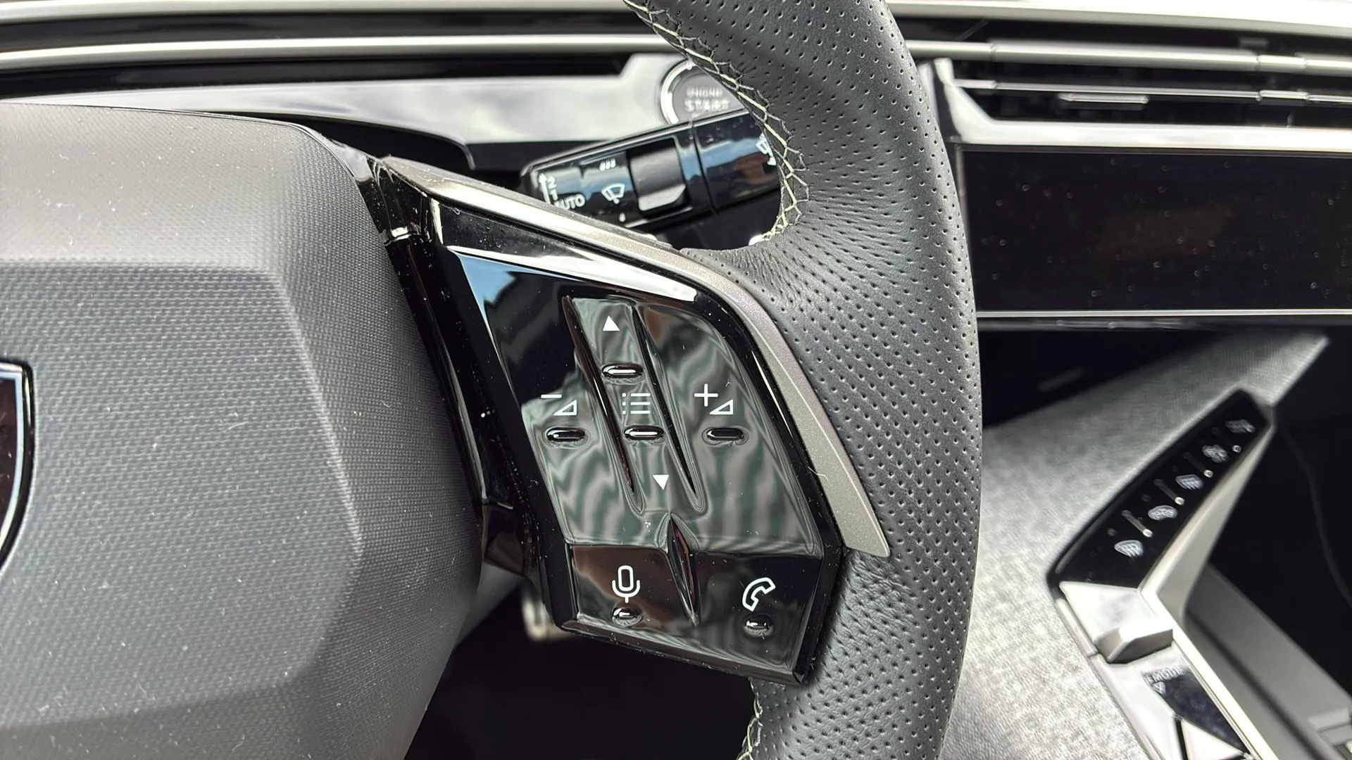 Peugeot 3008 1.2 GT eDCS6 - foto 19