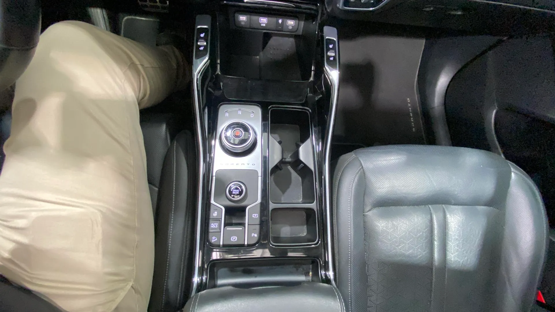 Kia Sorento 1.6 T-GDi HEV Plus Edition 4x2 7 plazas - foto 22