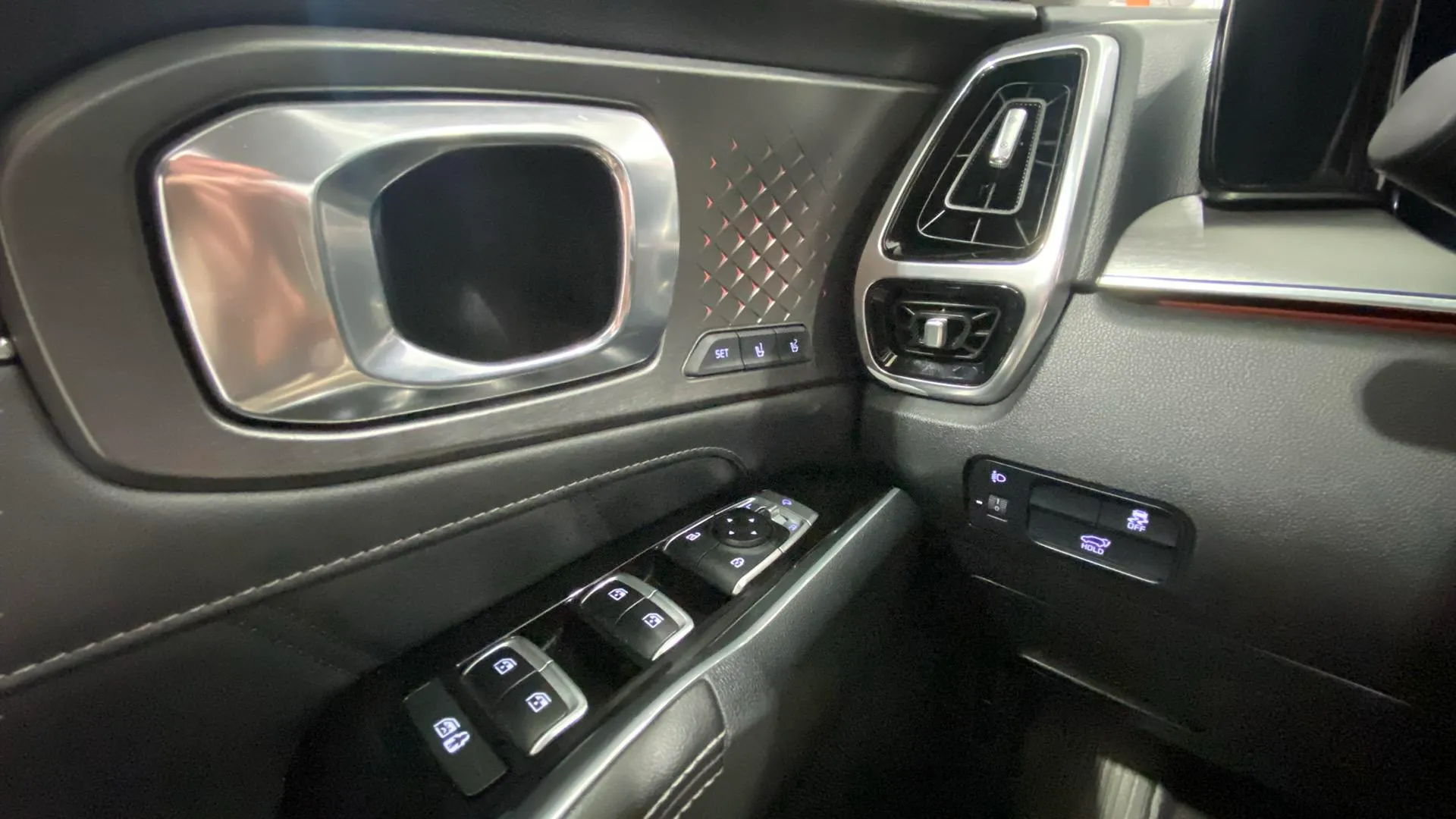 Kia Sorento 1.6 T-GDi HEV Plus Edition 4x2 7 plazas - foto 29