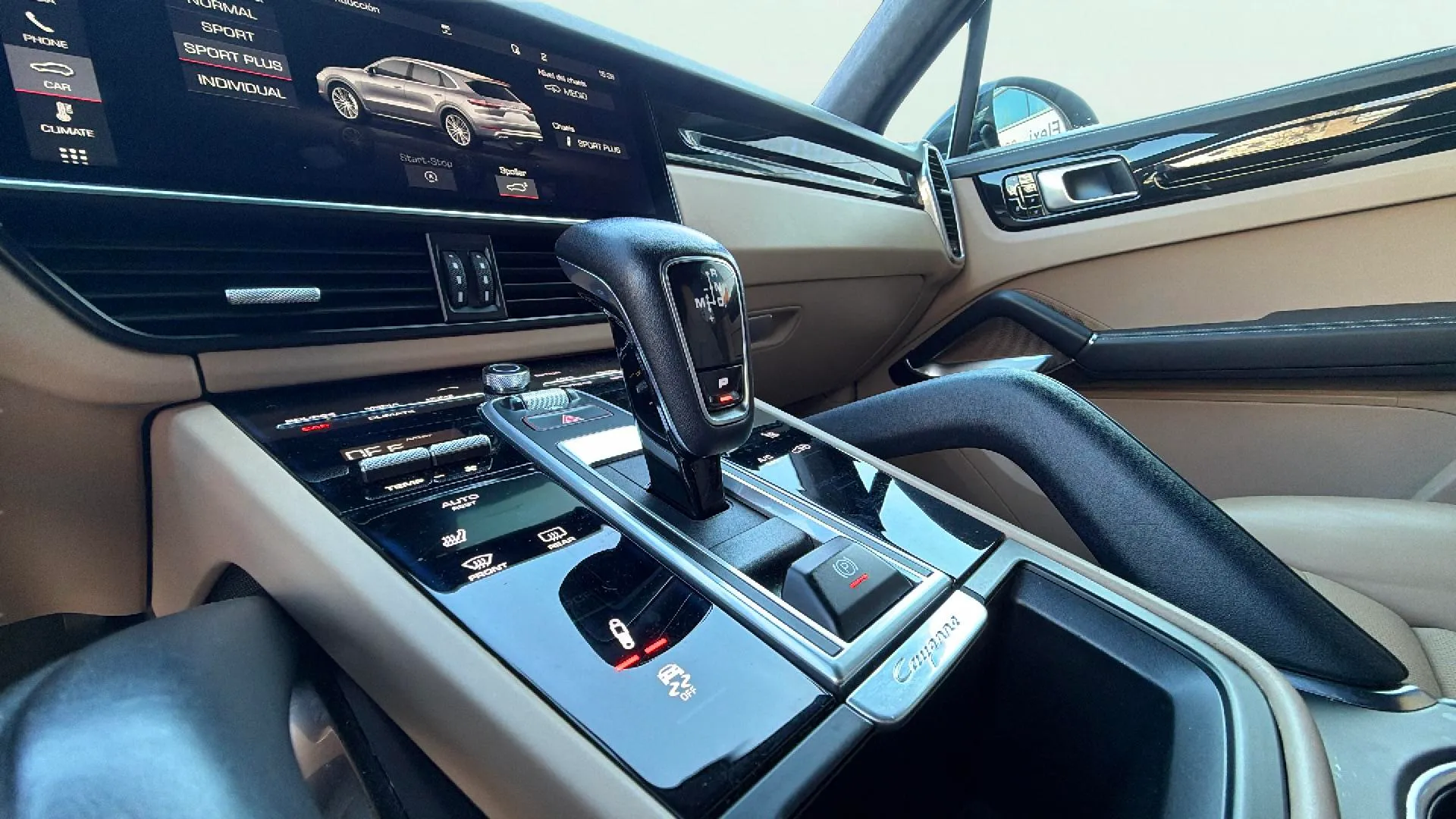 Porsche Cayenne Turbo - foto 13