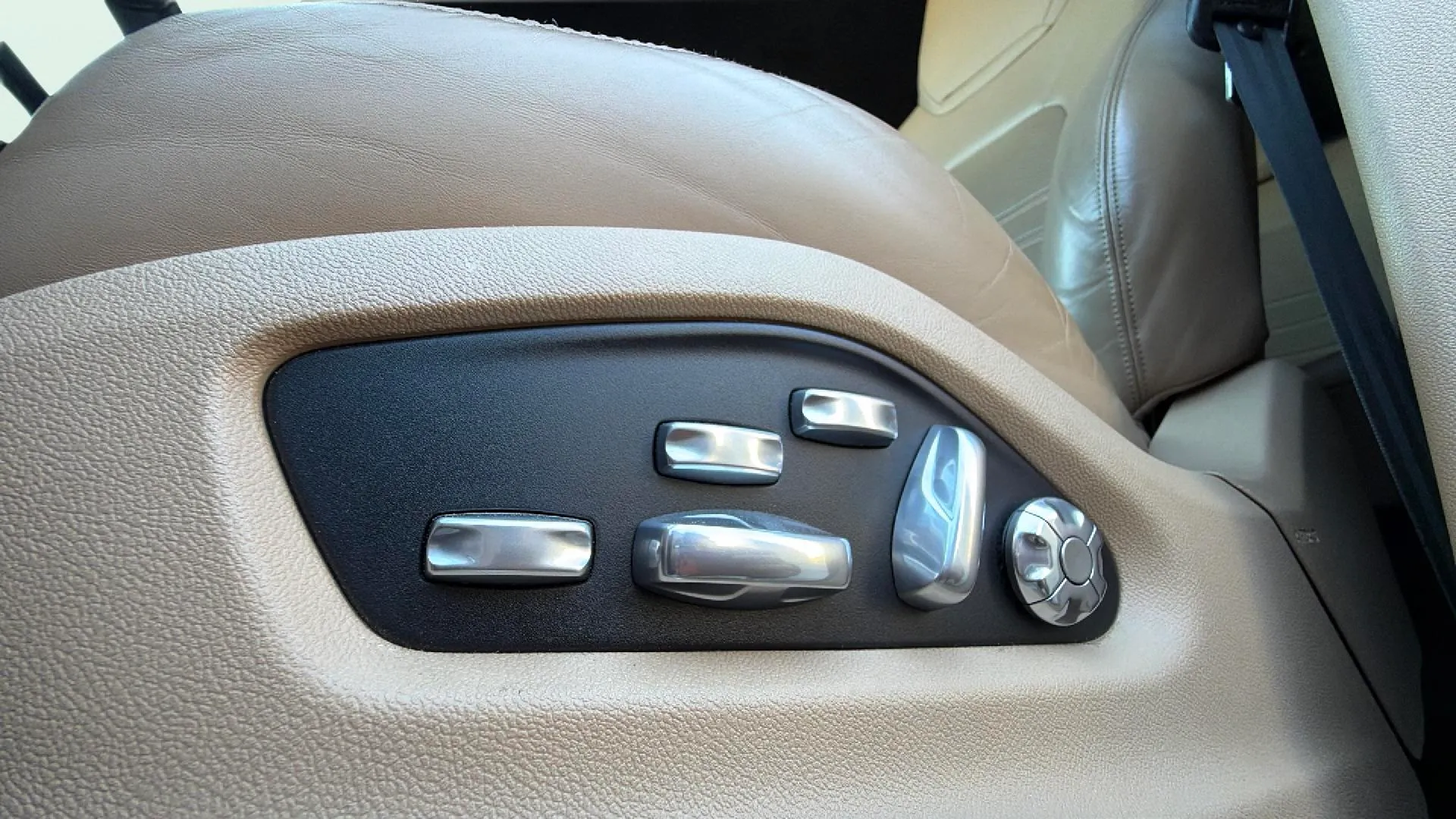 Porsche Cayenne Turbo - foto 39