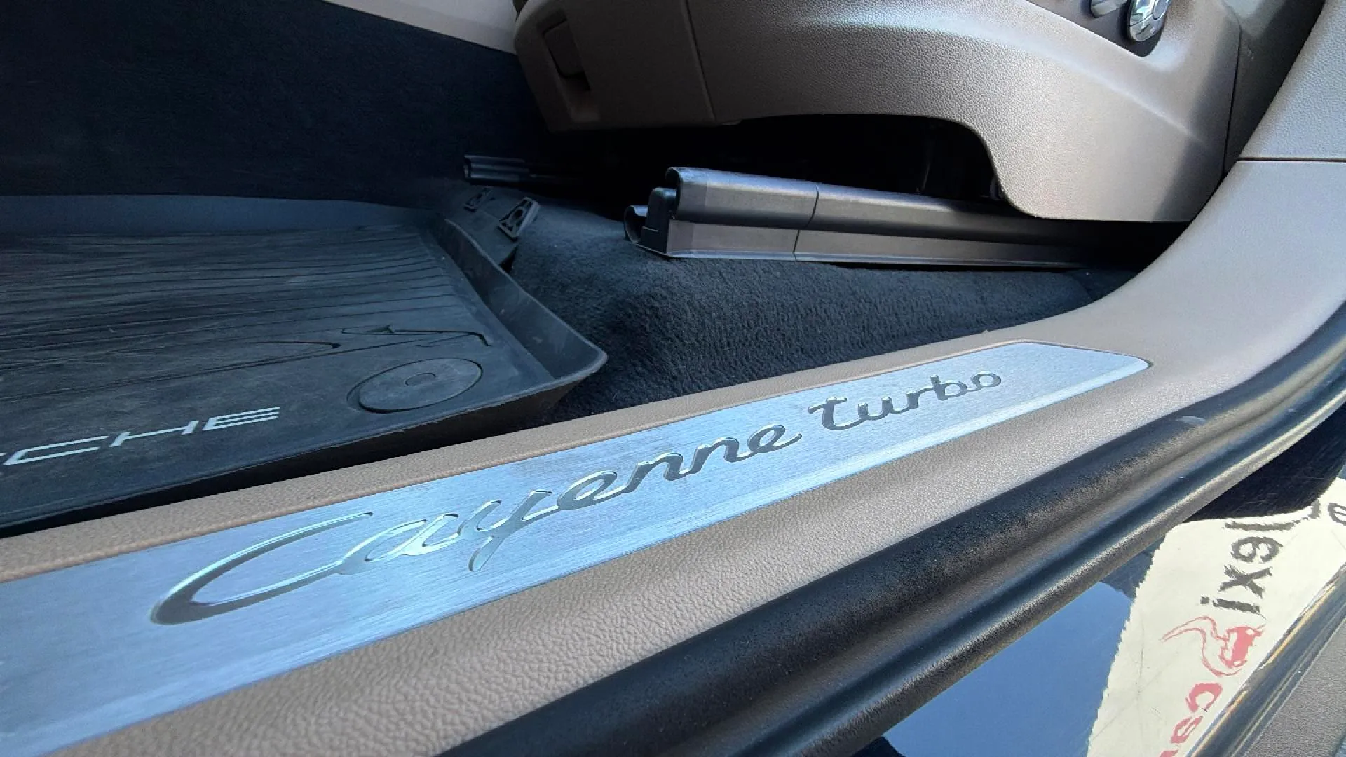 Porsche Cayenne Turbo - foto 35