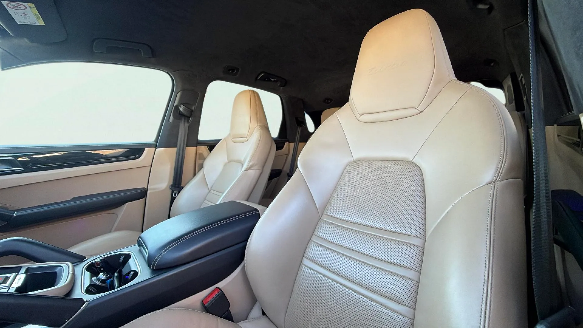 Porsche Cayenne Turbo - foto 9