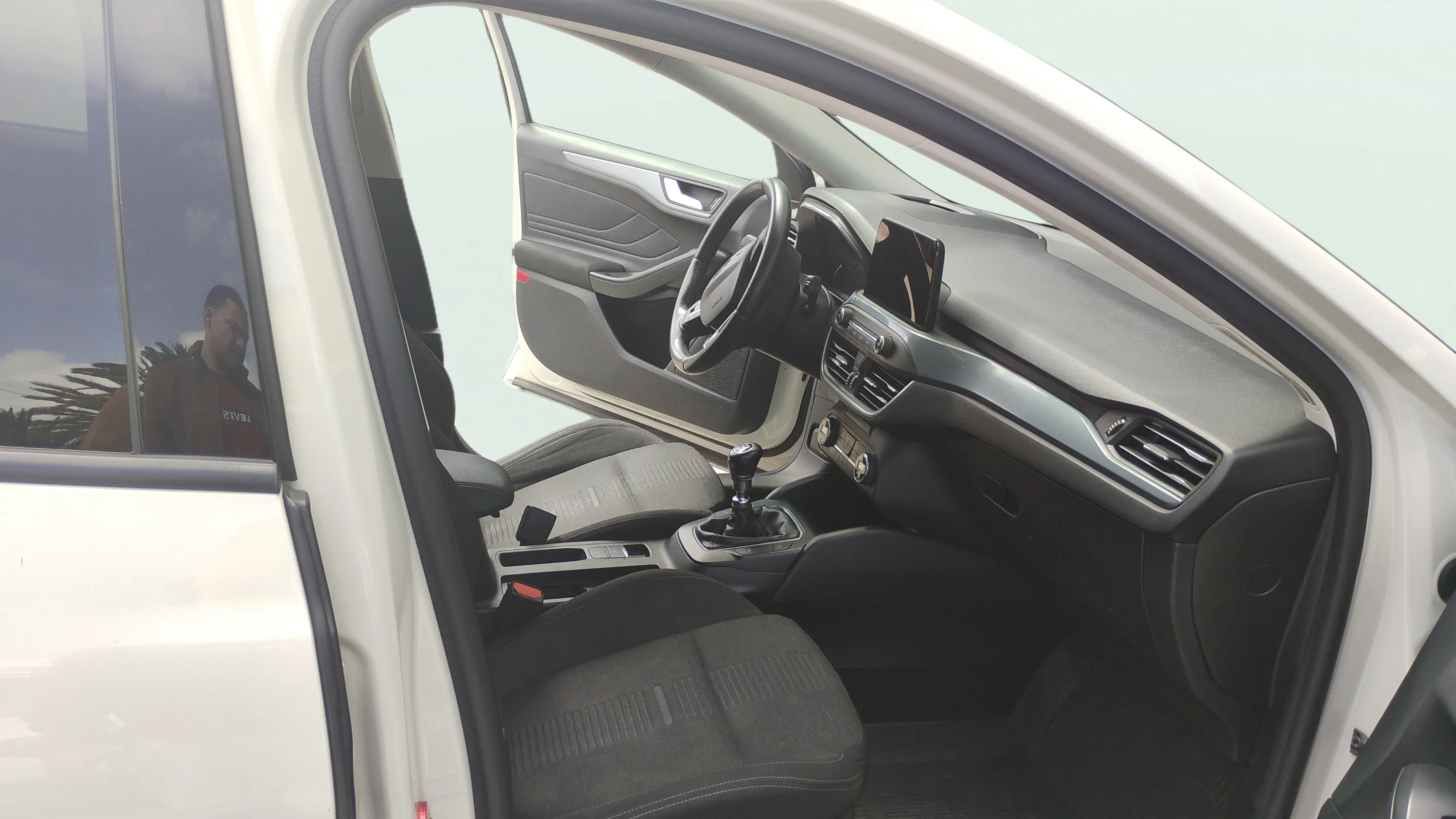 Ford Focus 1.0 EcoBoost Active - foto 10