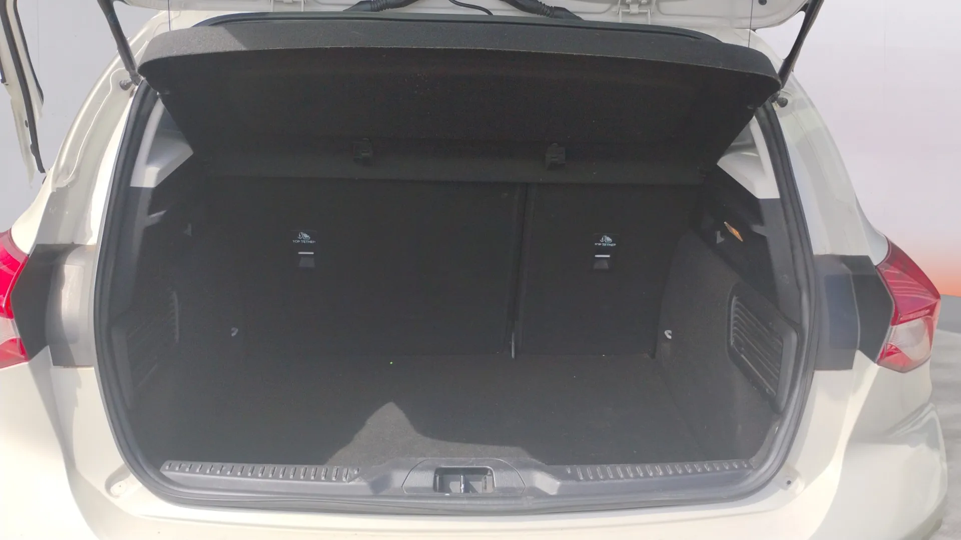 Ford Focus 1.0 EcoBoost Active - foto 13