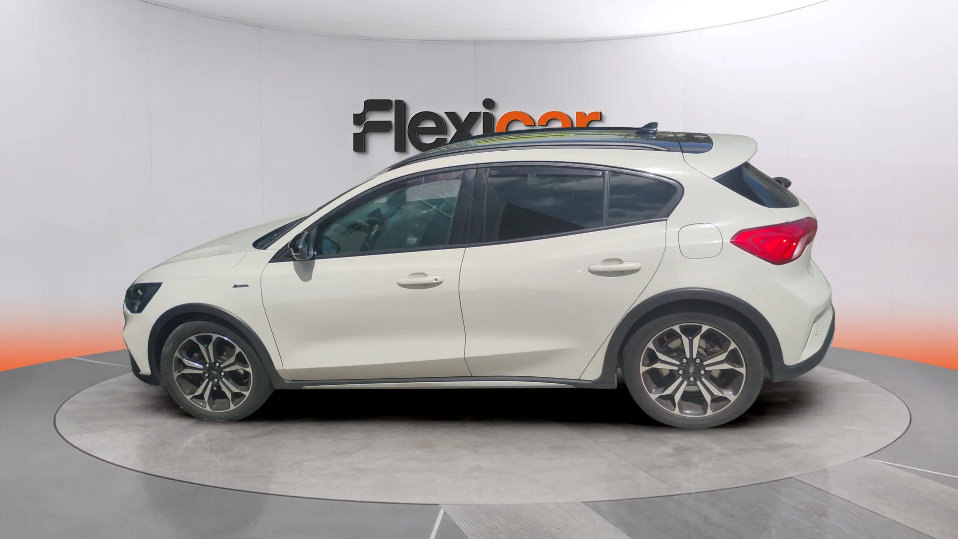 Ford Focus 1.0 EcoBoost Active - foto 5