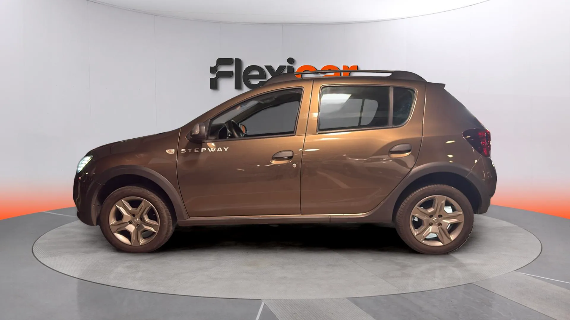 Dacia Sandero Stepway Essential TCe 1.0 - foto 5