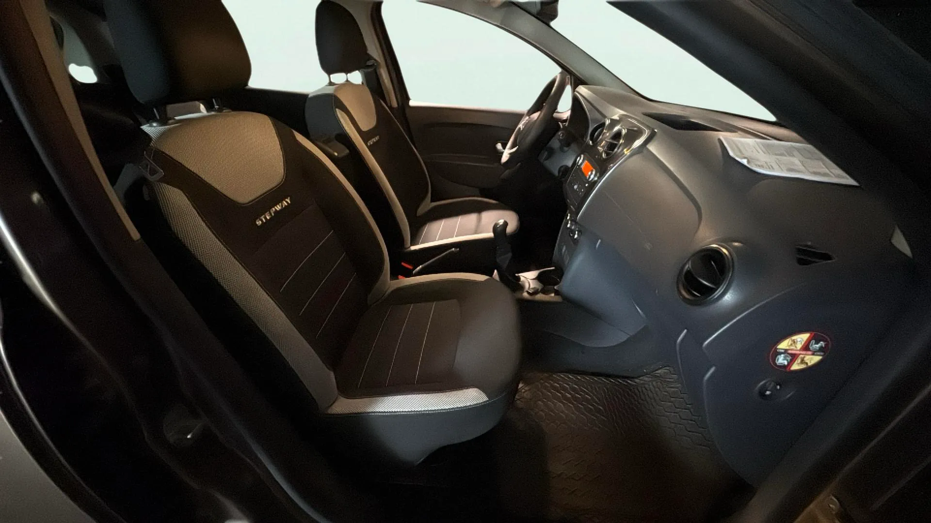 Dacia Sandero Stepway Essential TCe 1.0 - foto 9