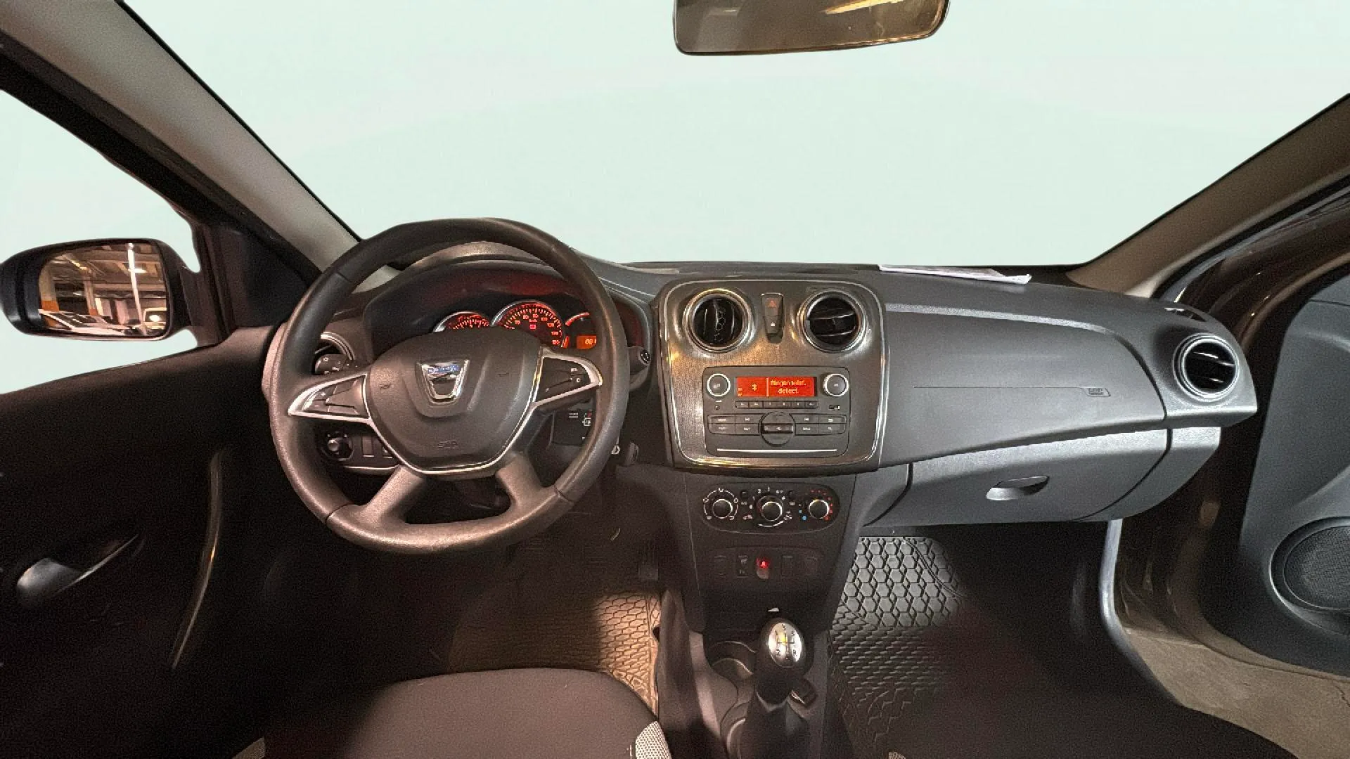 Dacia Sandero Stepway Essential TCe 1.0 - foto 12