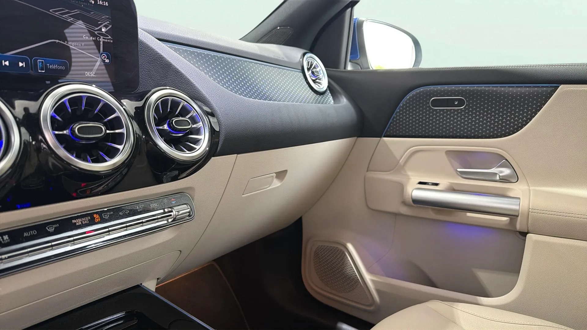 Mercedes-Benz GLA 200 D - foto 17