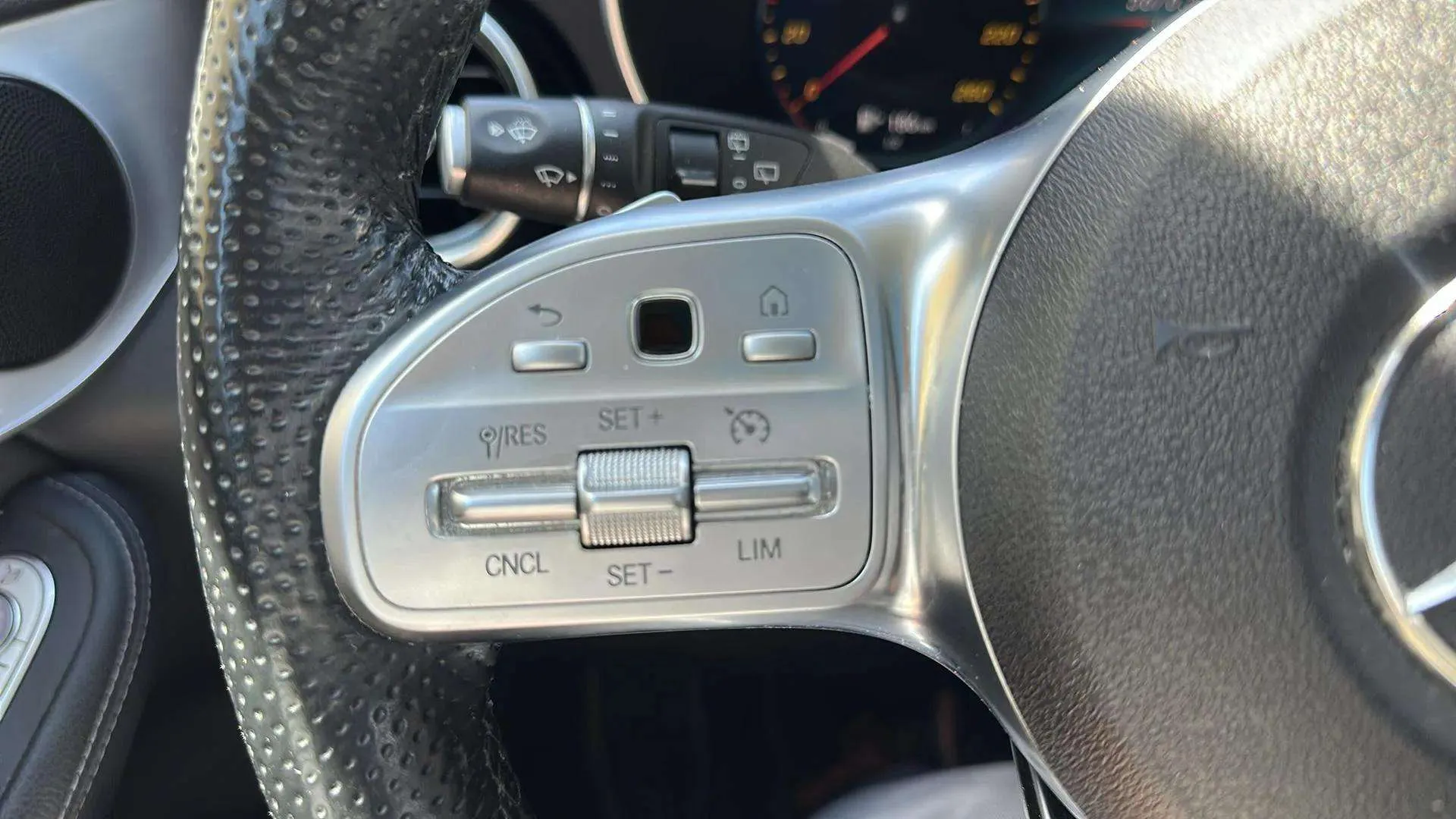 Mercedes-Benz GLC 220 d 4MATIC - foto 12