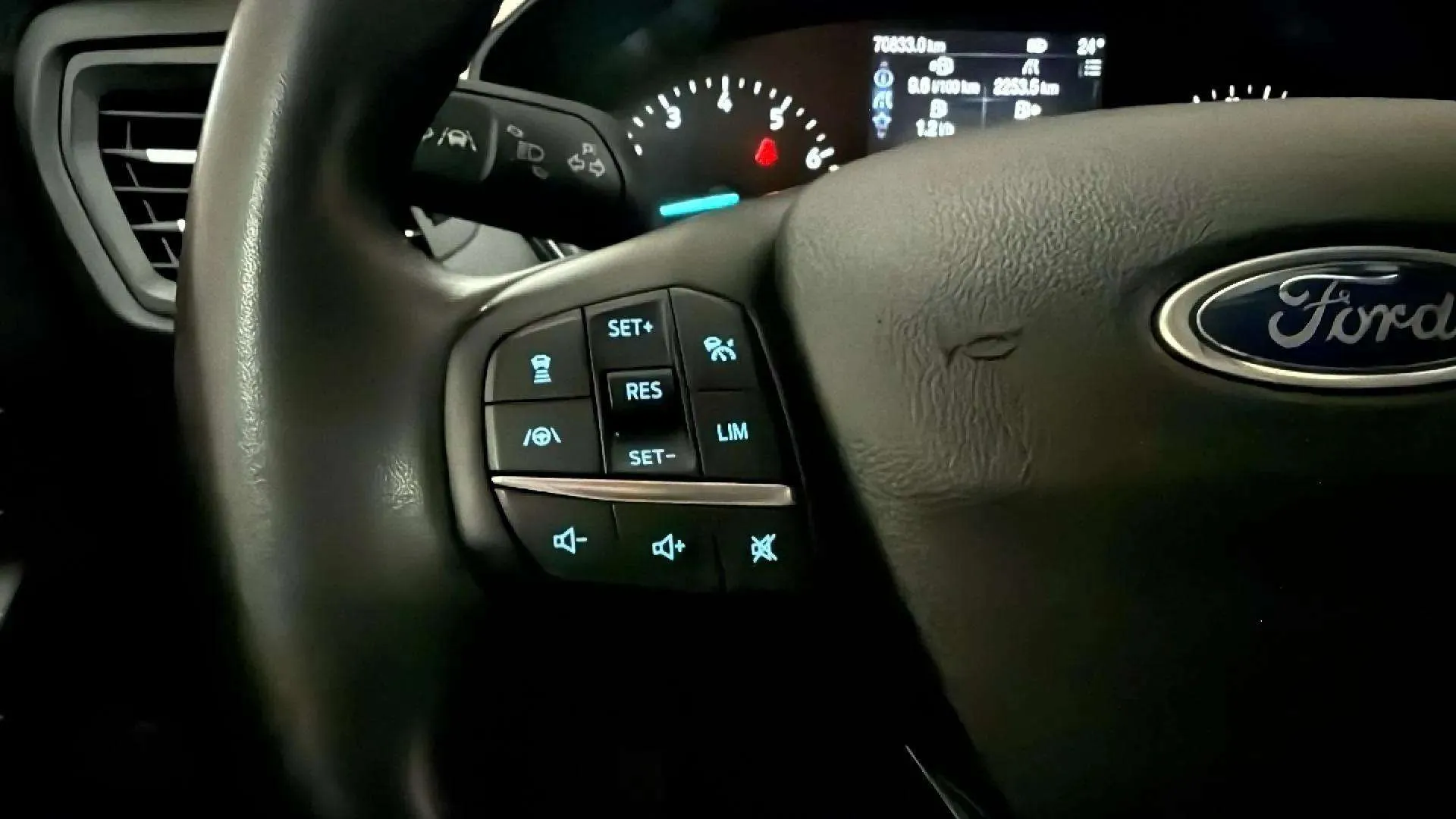 Ford Focus 1.0 EcoBoost MHEV Active - foto 15