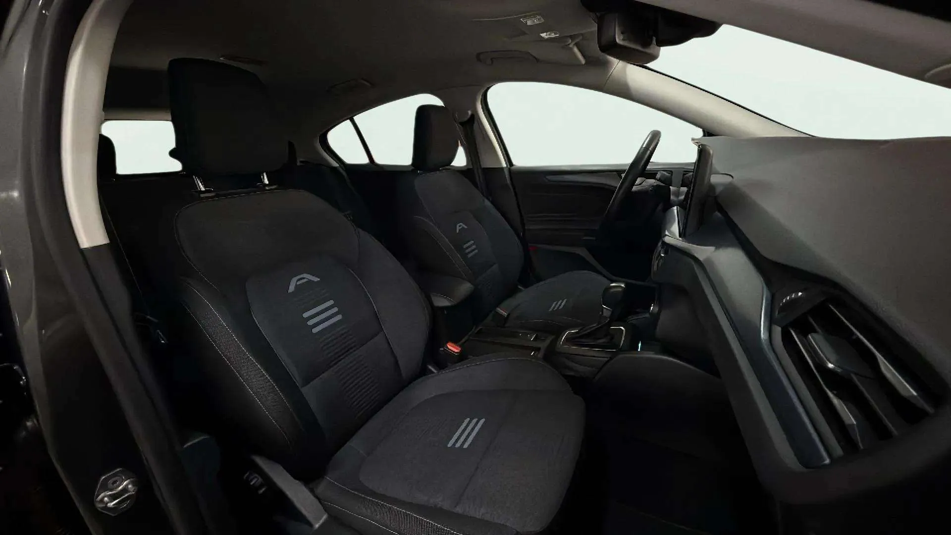 Ford Focus 1.0 EcoBoost MHEV Active - foto 11