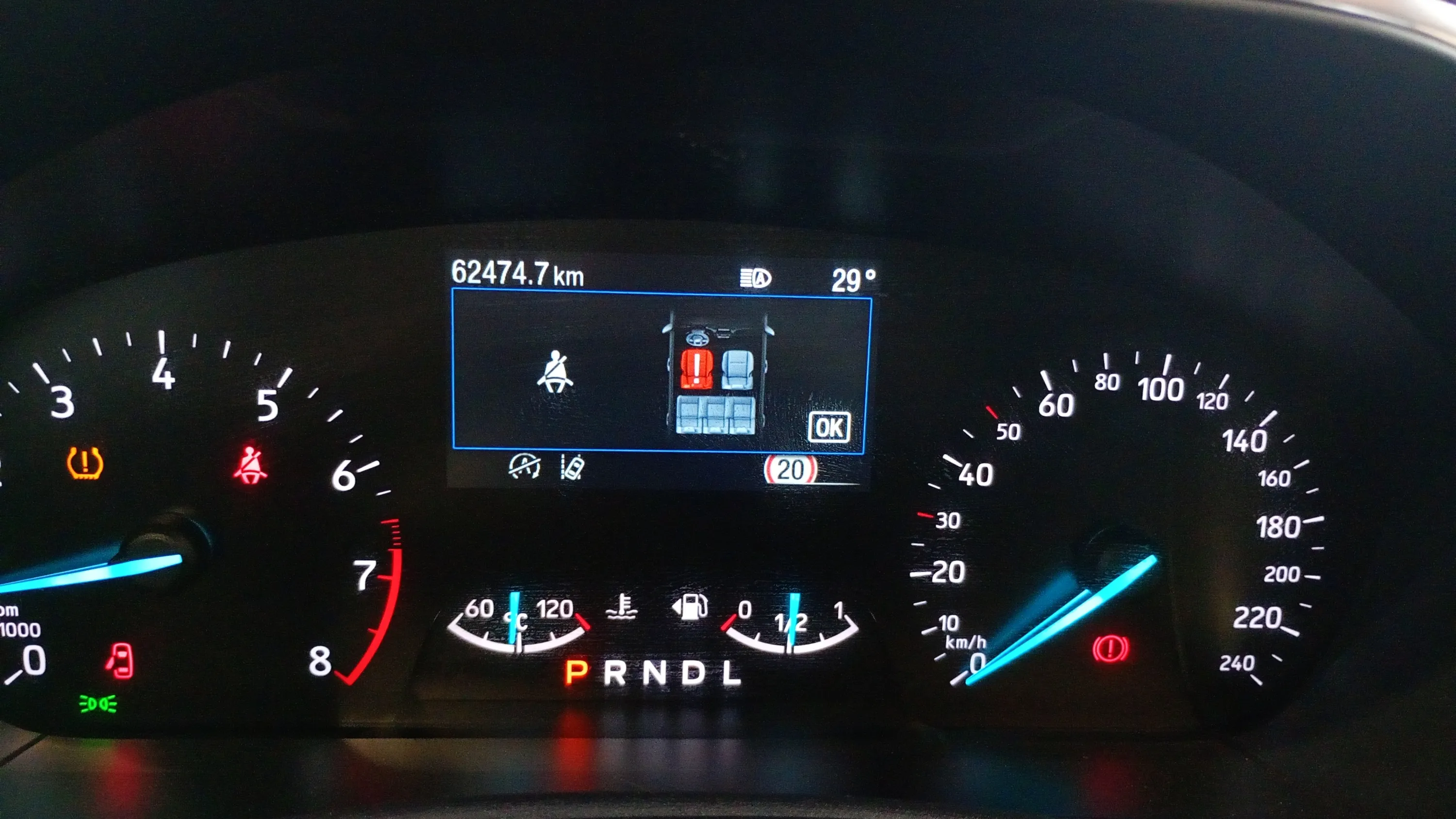 Ford Focus 1.0 EcoBoost MHEV Active - foto 13