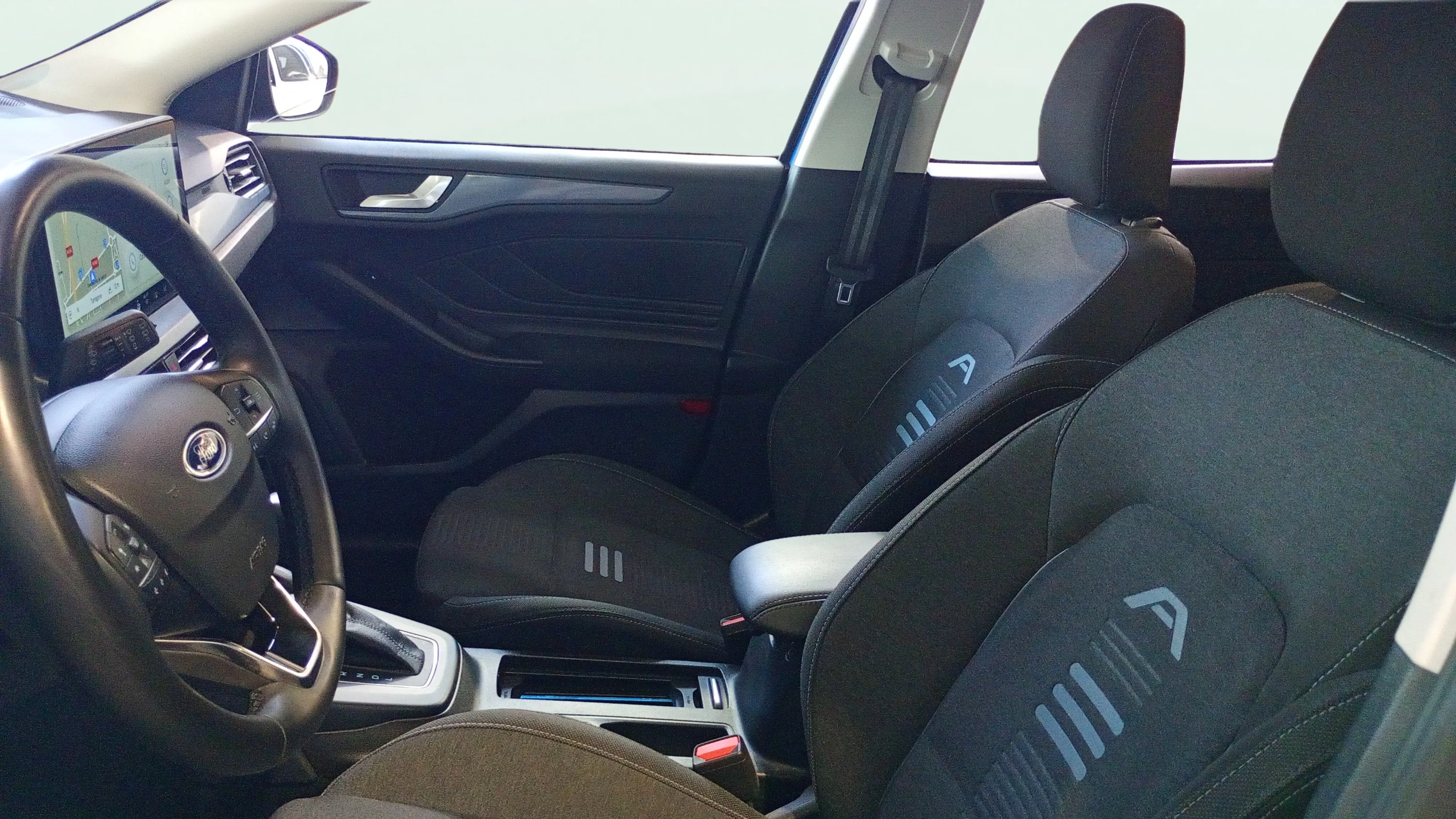 Ford Focus 1.0 EcoBoost MHEV Active - foto 10