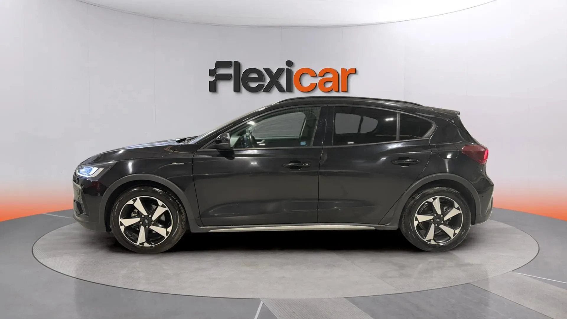 Ford Focus 1.0 EcoBoost MHEV Active - foto 4