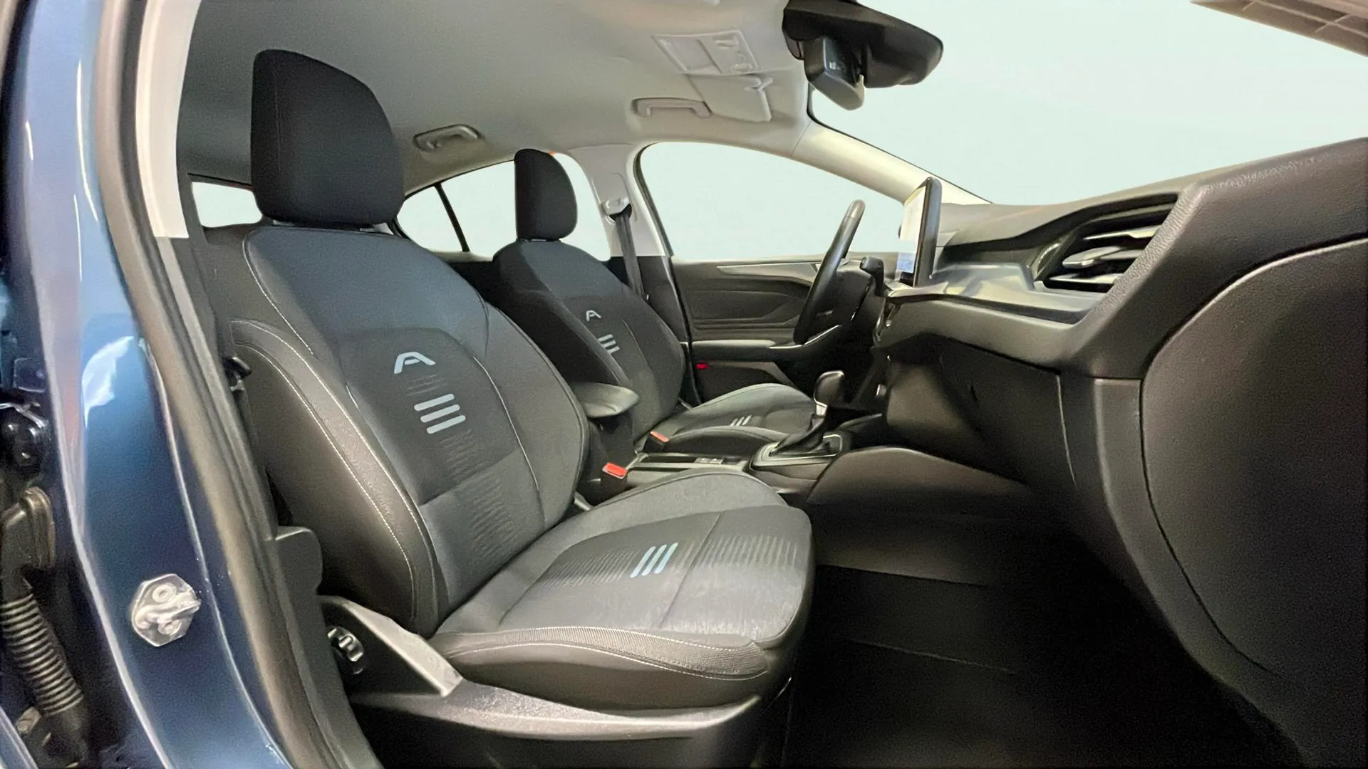 Ford Focus 1.0 EcoBoost MHEV Active - foto 14