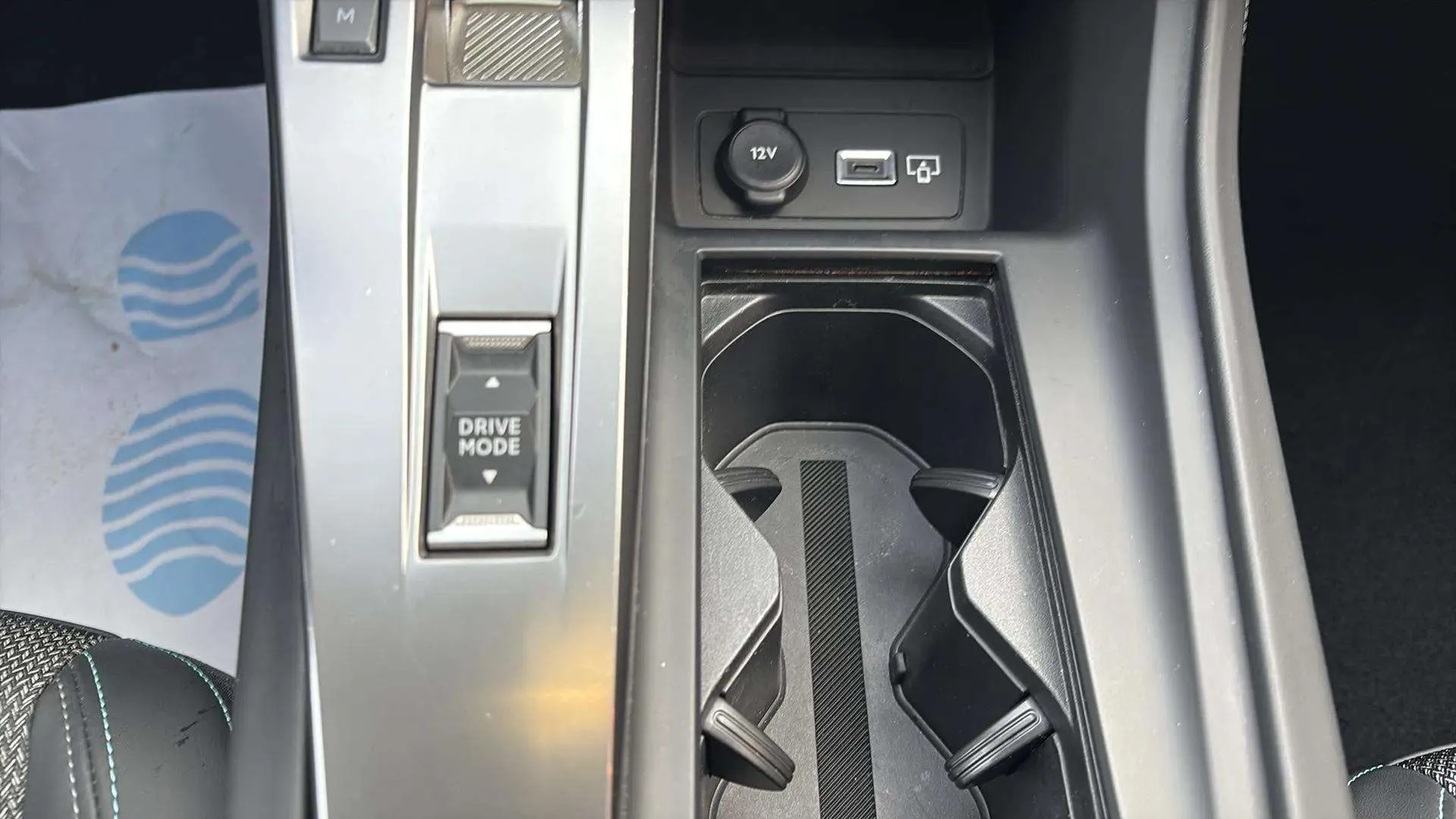 Peugeot 308 Allure BlueHDi 130 EAT8 - foto 17