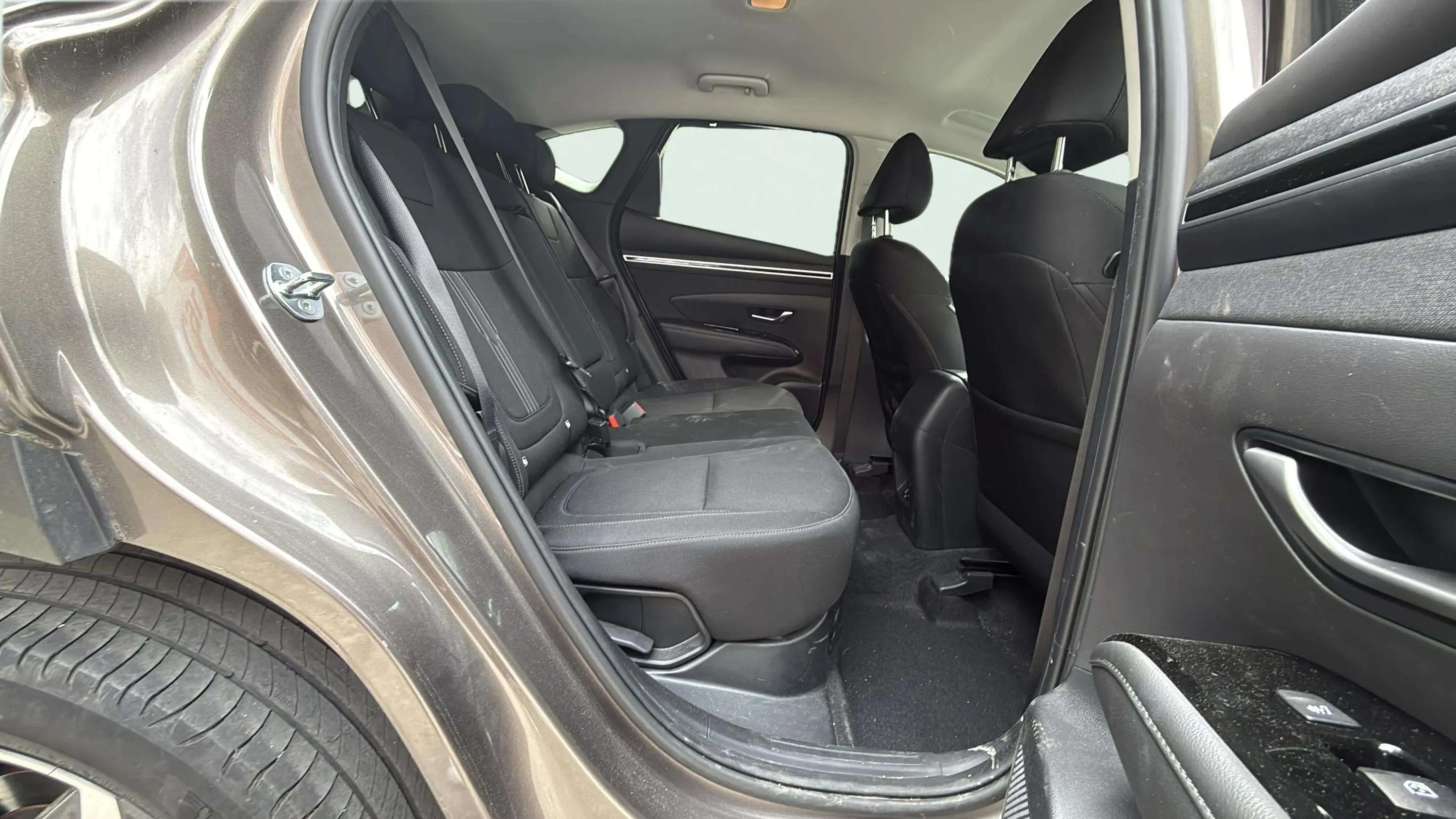 Hyundai Tucson 1.6 T-GDi 48V N Line Sky DC - foto 14