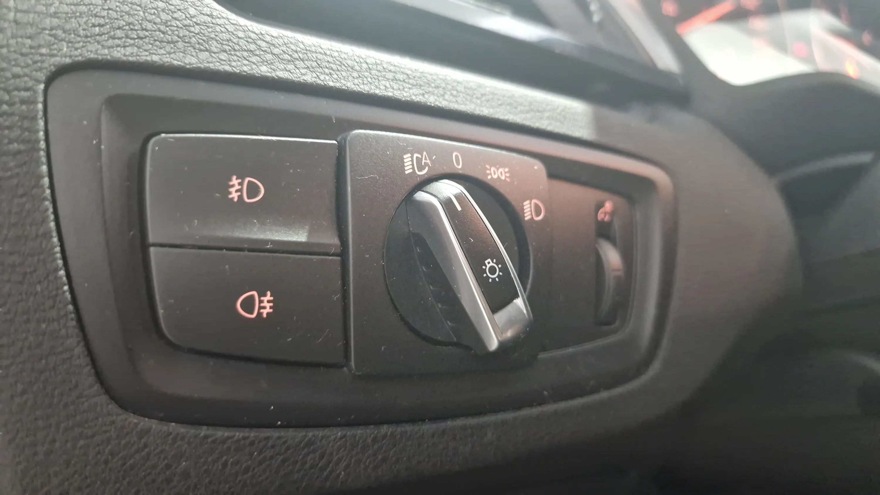 BMW X1 sDrive18d - foto 31