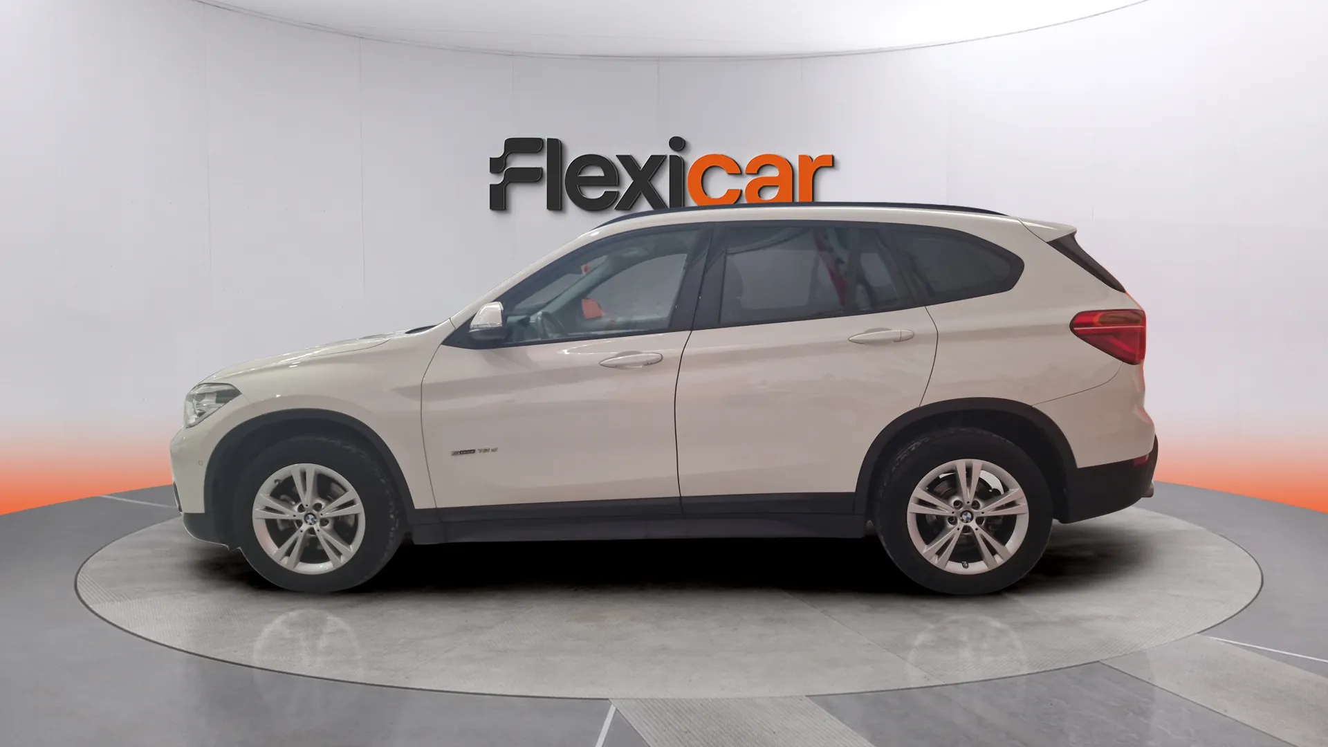 BMW X1 sDrive18d - foto 4