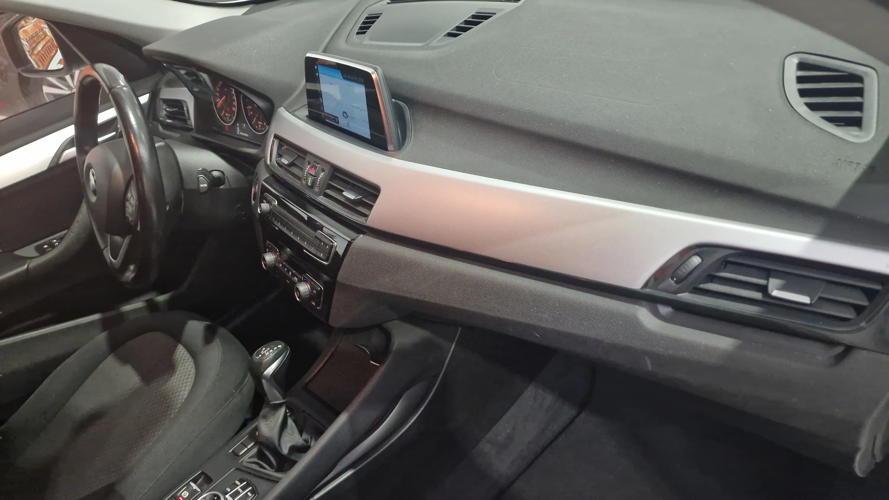 BMW X1 sDrive18d - foto 13