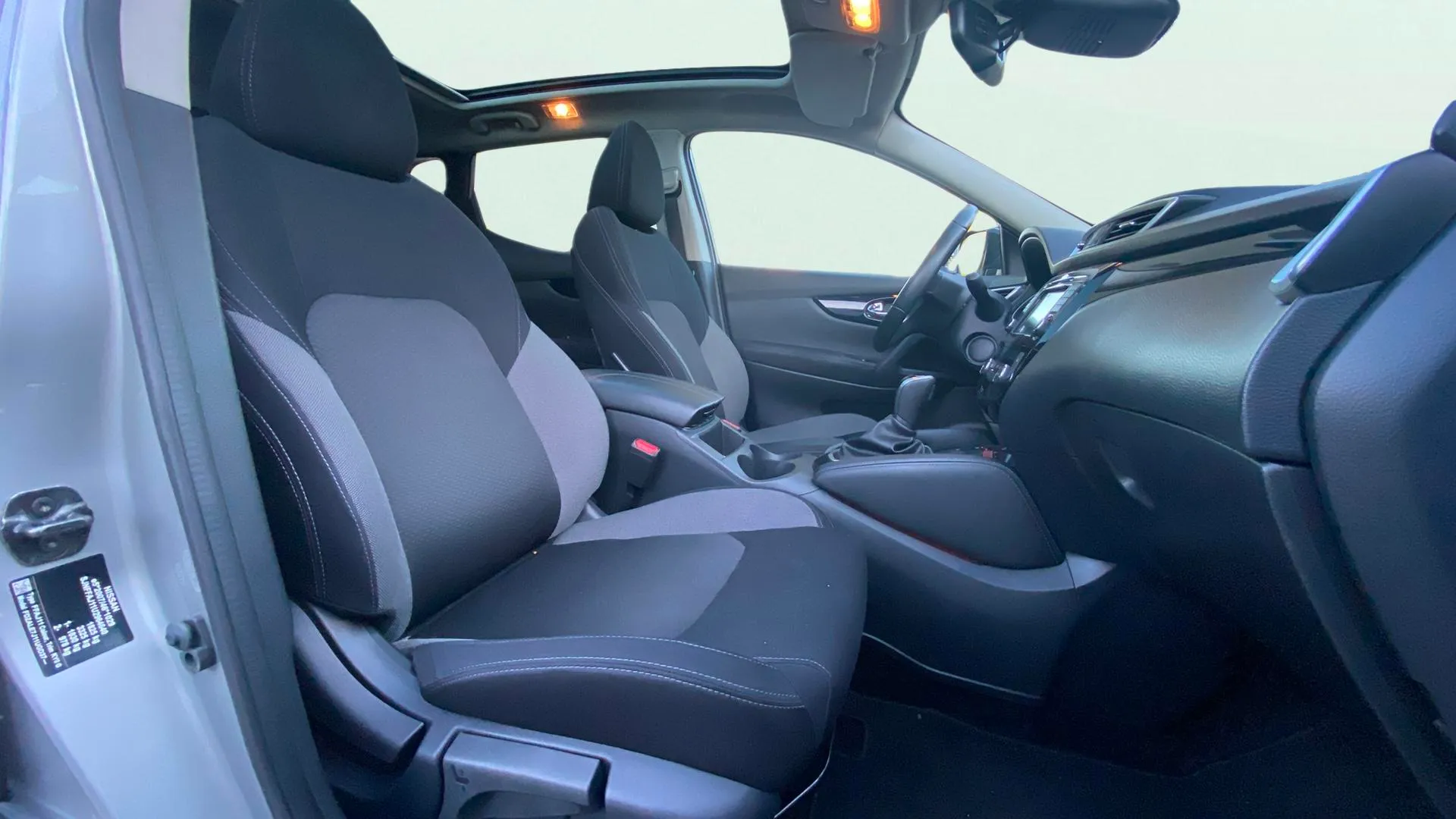 Nissan Qashqai DIG-T E6D DCT N-Connecta - foto 19