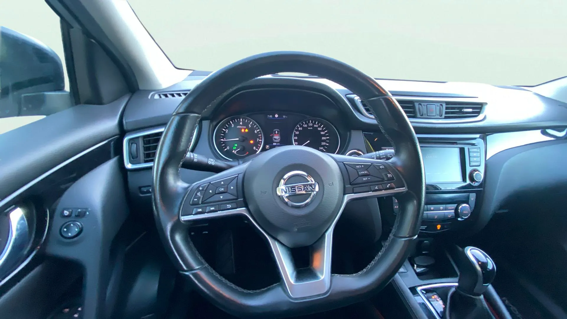 Nissan Qashqai DIG-T E6D DCT N-Connecta - foto 16