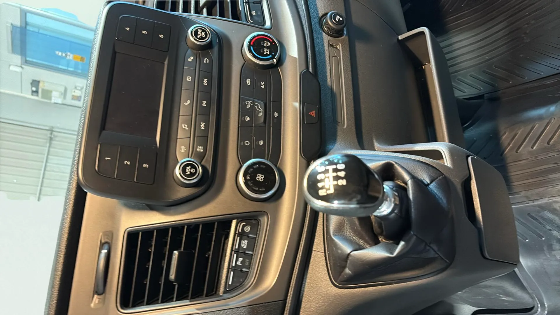 Ford Transit Nugget Tit AWD - foto 15