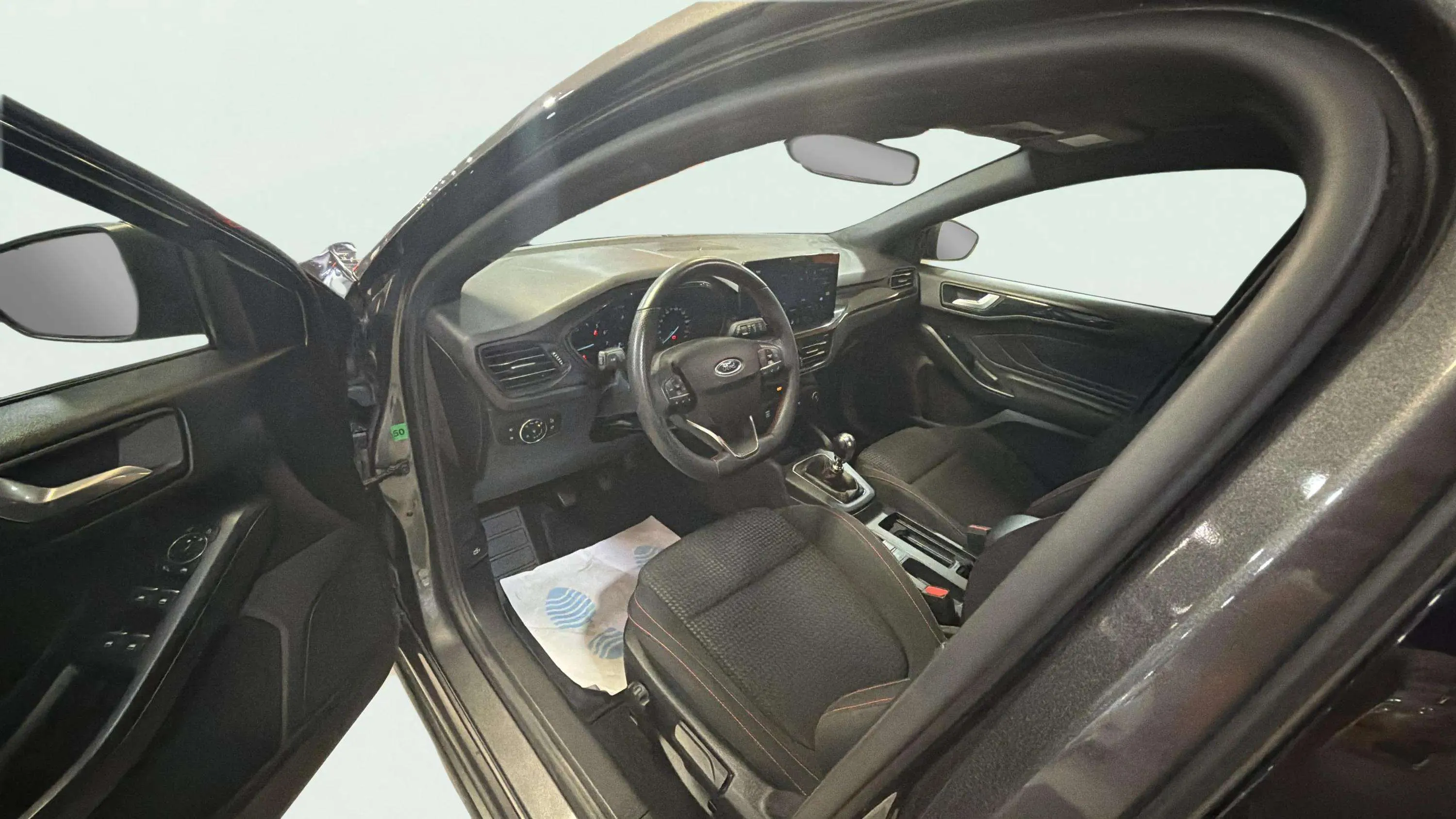 Ford Focus 1.0 EcoBoost MHEV ST-Line - foto 10