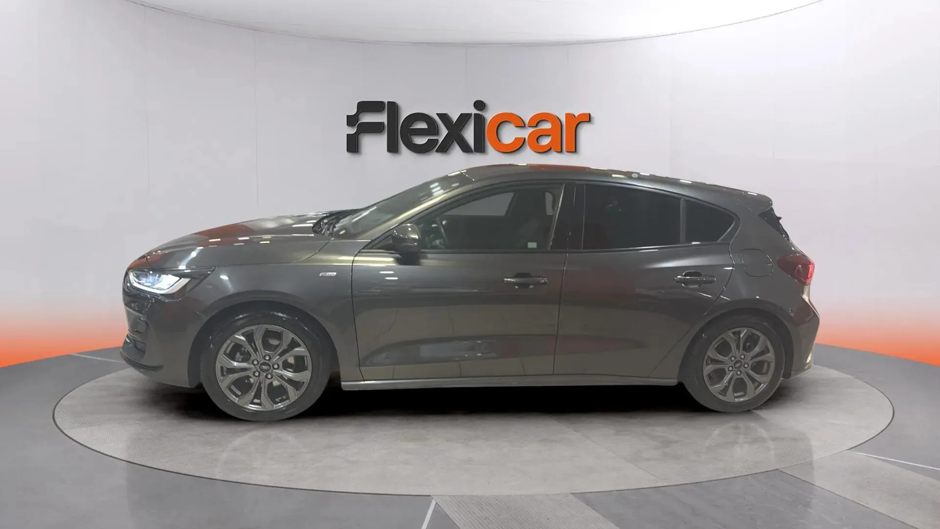 Ford Focus 1.0 EcoBoost MHEV ST-Line - foto 3