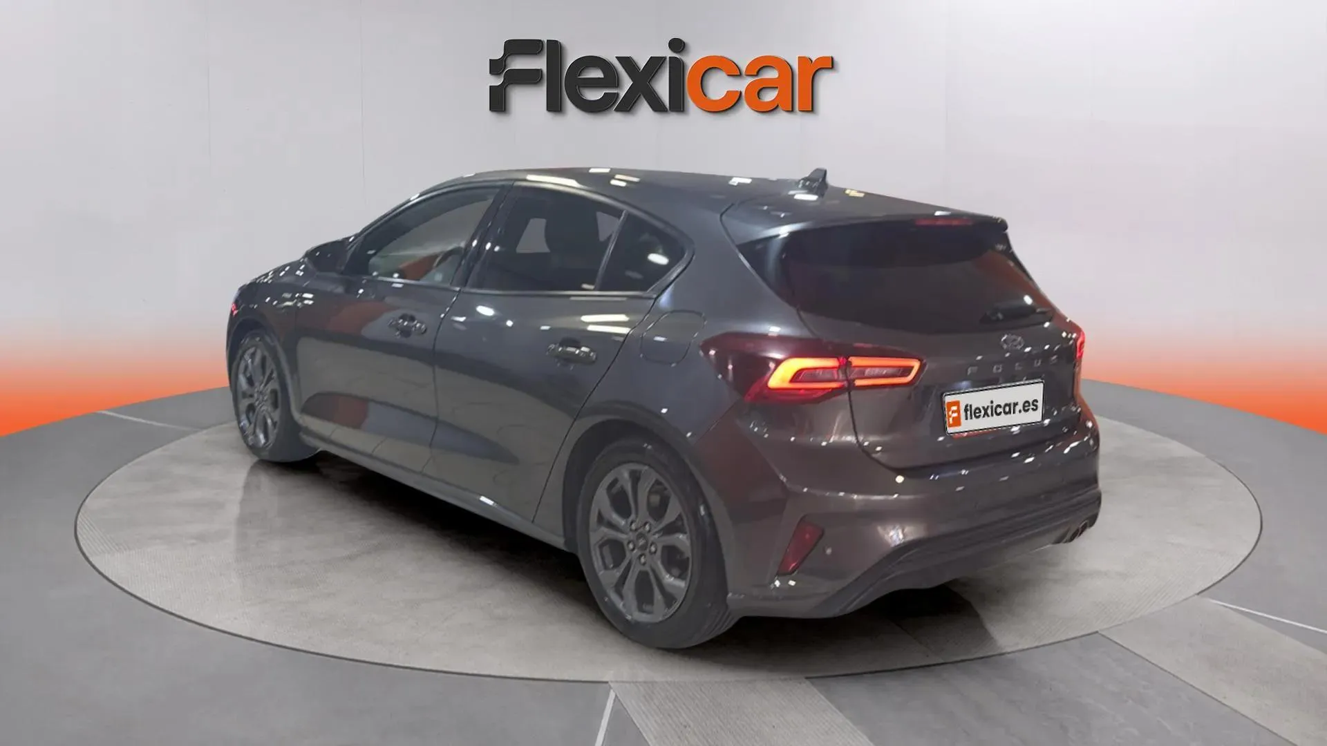 Ford Focus 1.0 EcoBoost MHEV ST-Line - foto 4