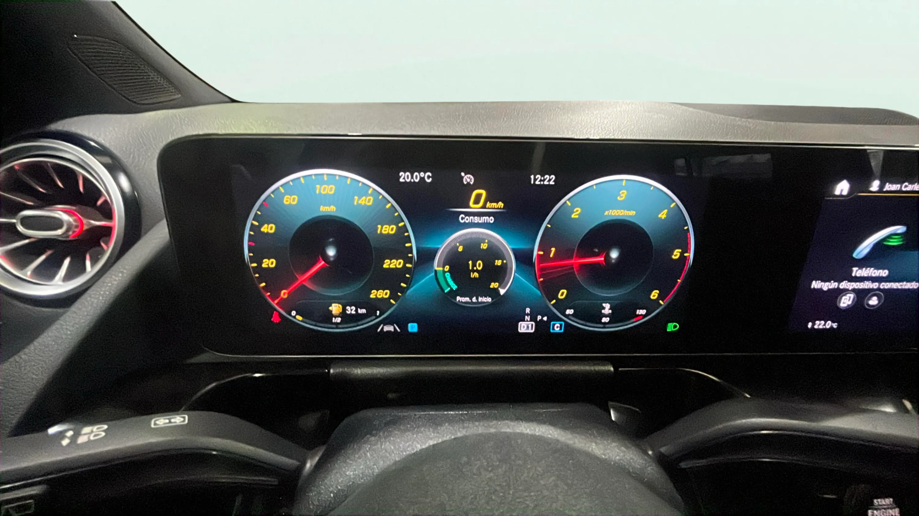 Mercedes-Benz GLA 200 D - foto 14