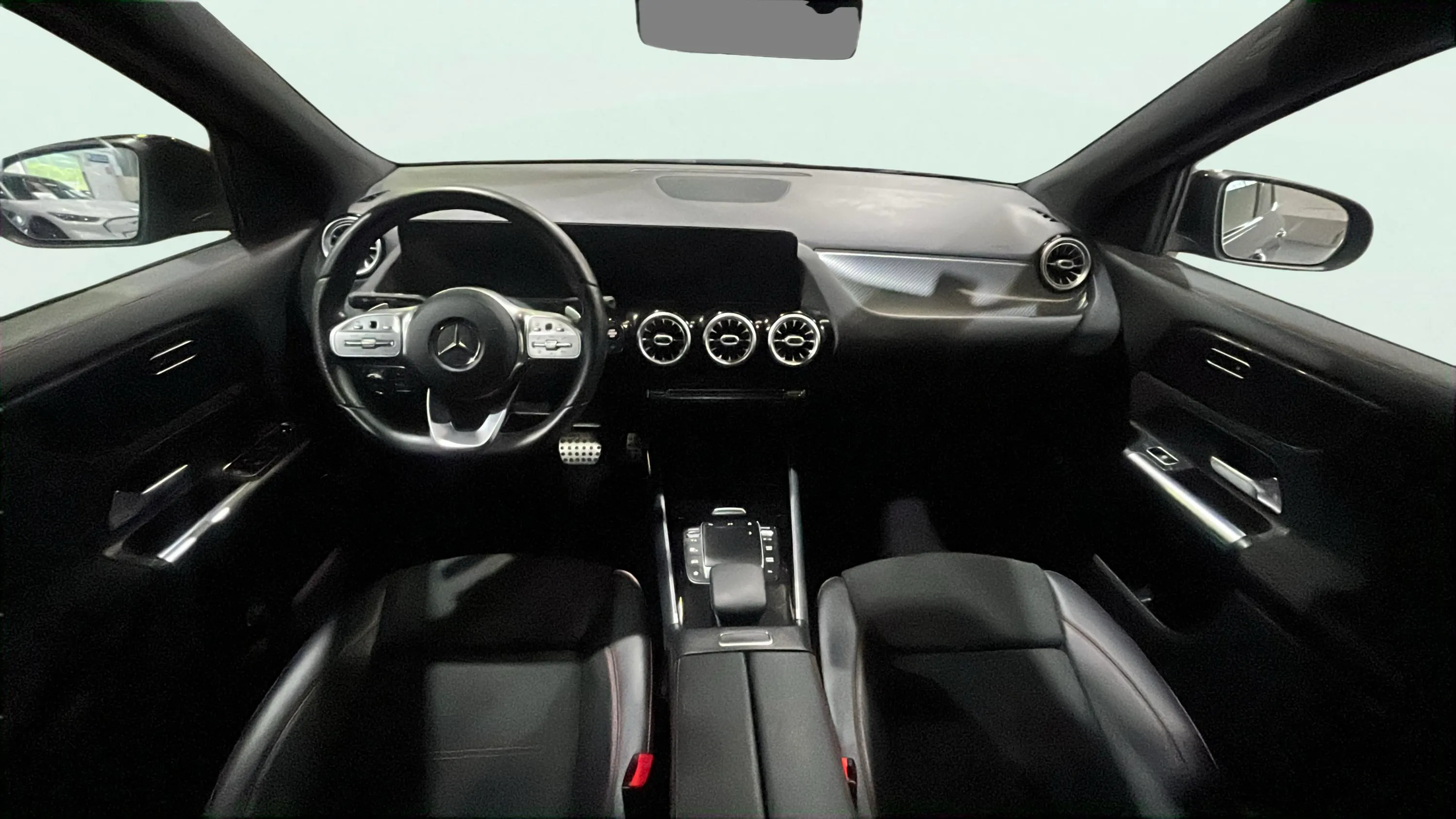 Mercedes-Benz GLA 200 D - foto 11