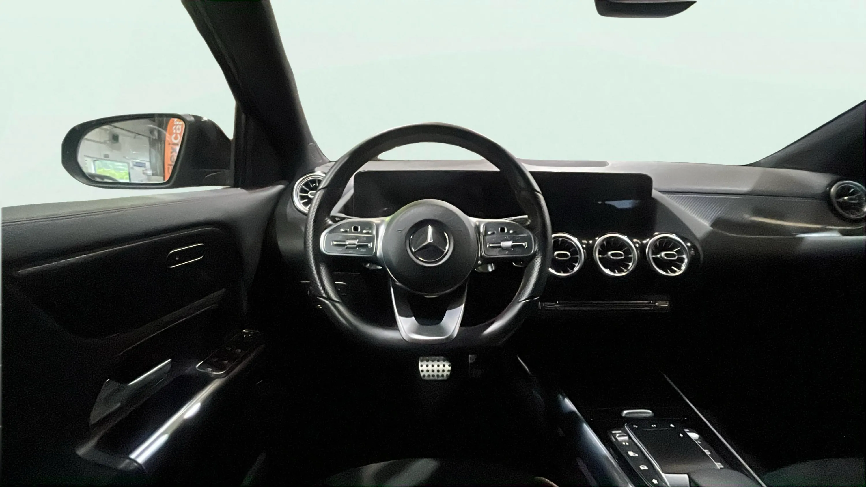 Mercedes-Benz GLA 200 D - foto 12