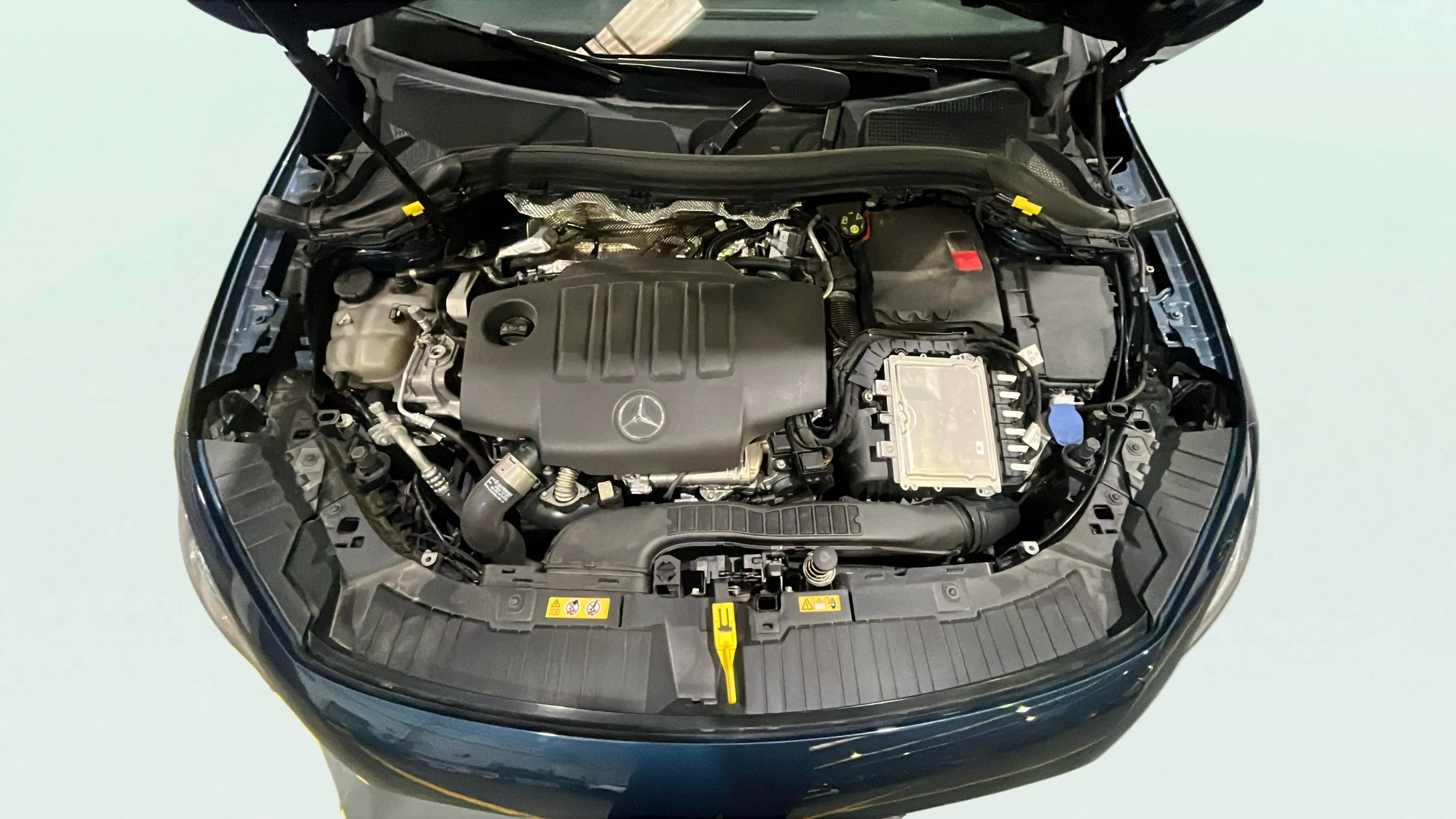 Mercedes-Benz GLA 200 D - foto 24