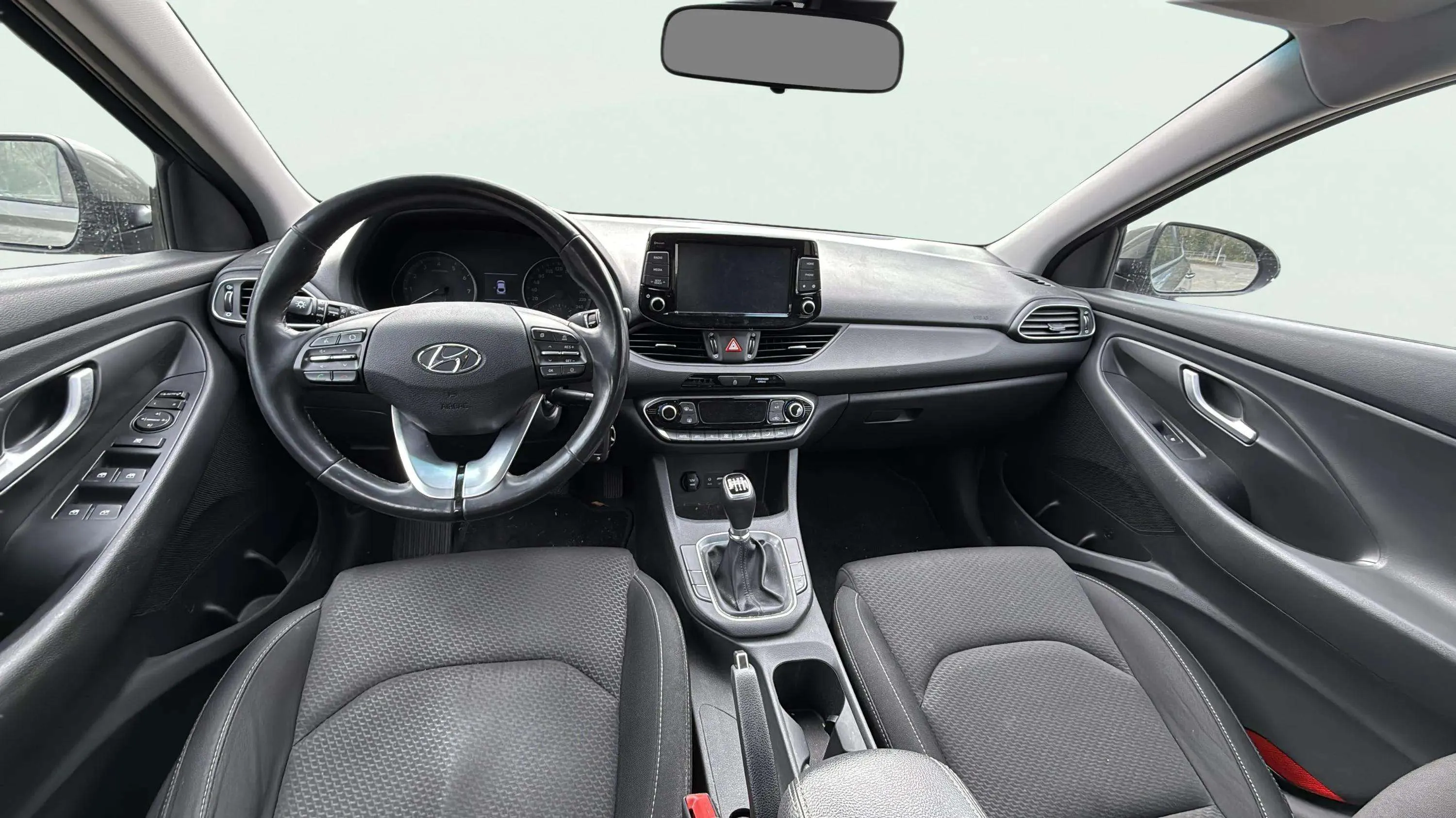 Hyundai i30 1.6 CRDi Klass - foto 11