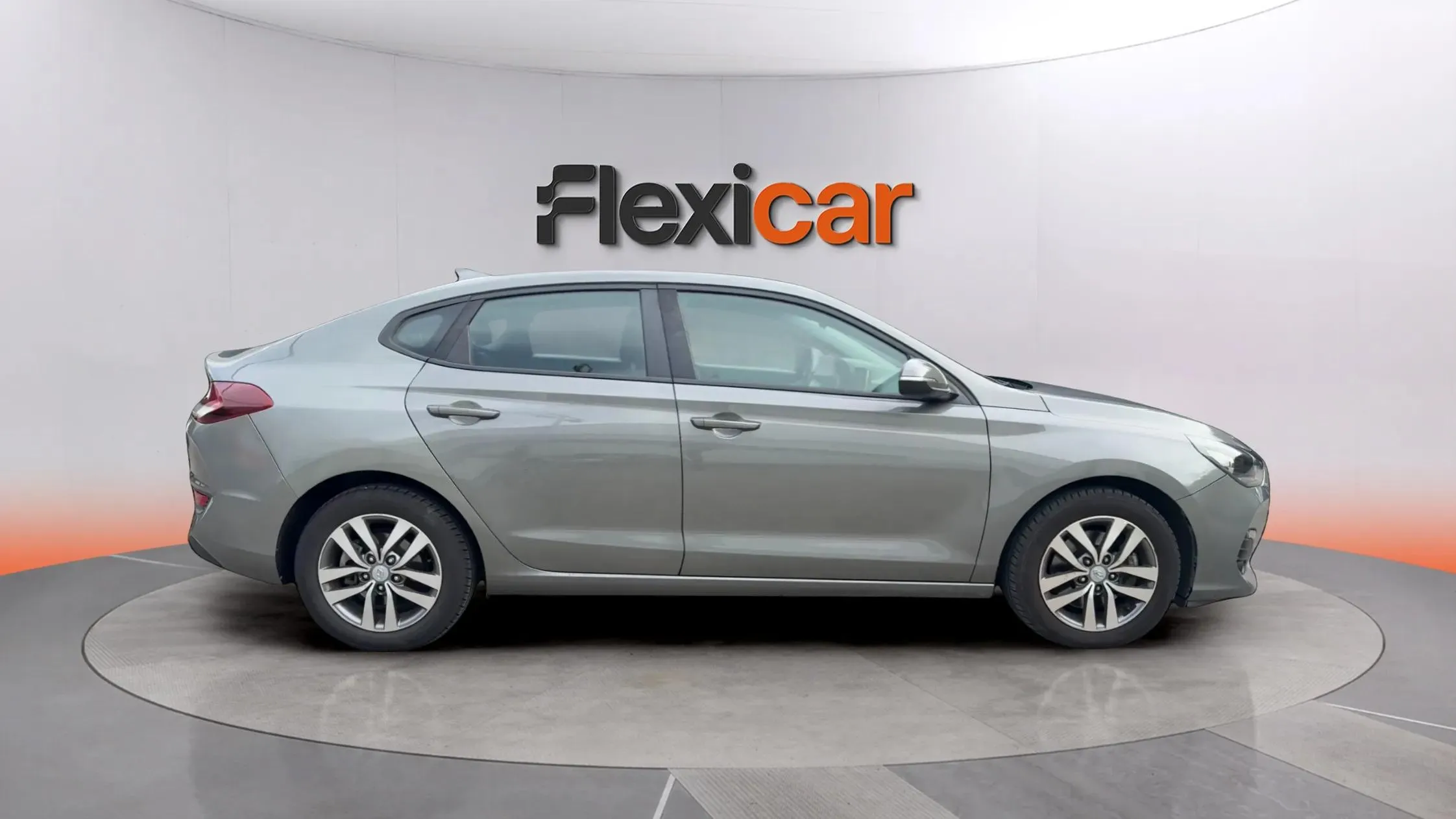 Hyundai i30 1.6 CRDi Klass - foto 8