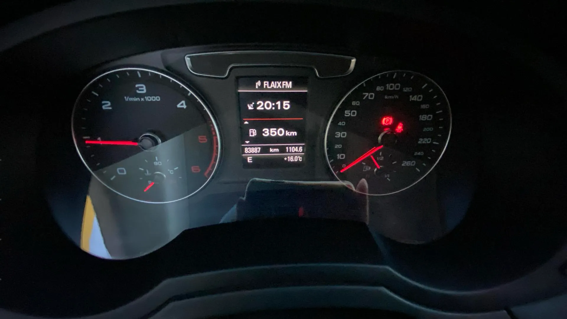 Audi Q3 2.0 TDI - foto 12