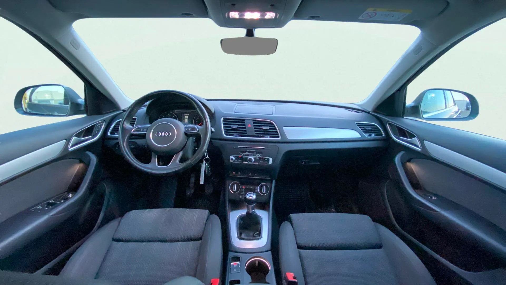 Audi Q3 2.0 TDI - foto 9
